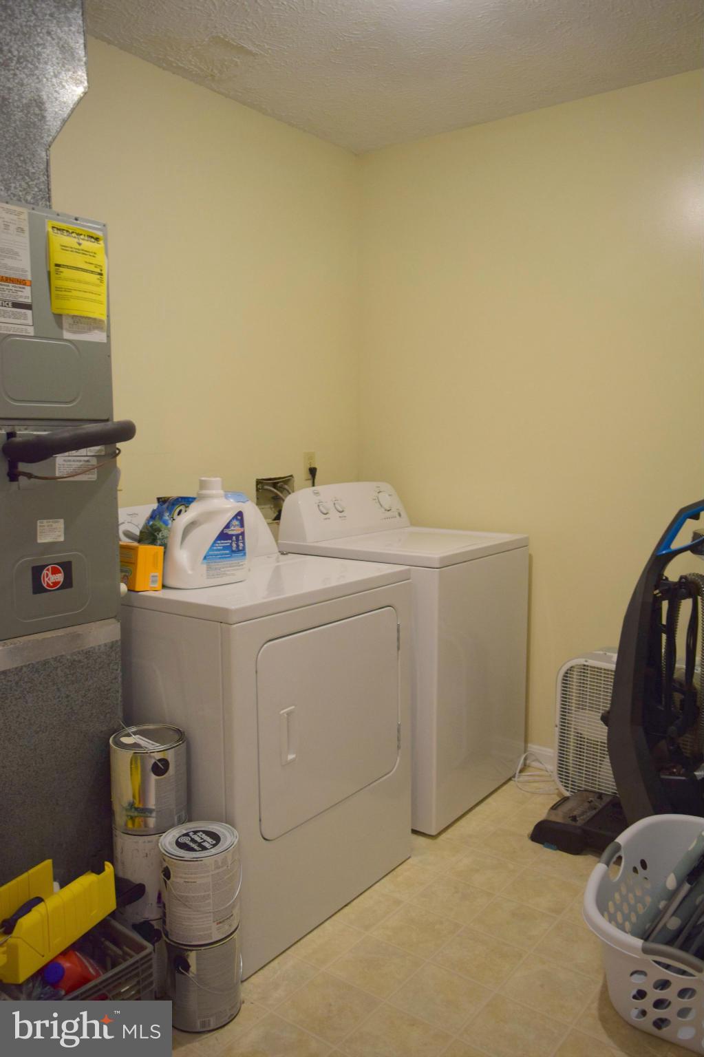 PLEASANT VALLEY EST - Residential