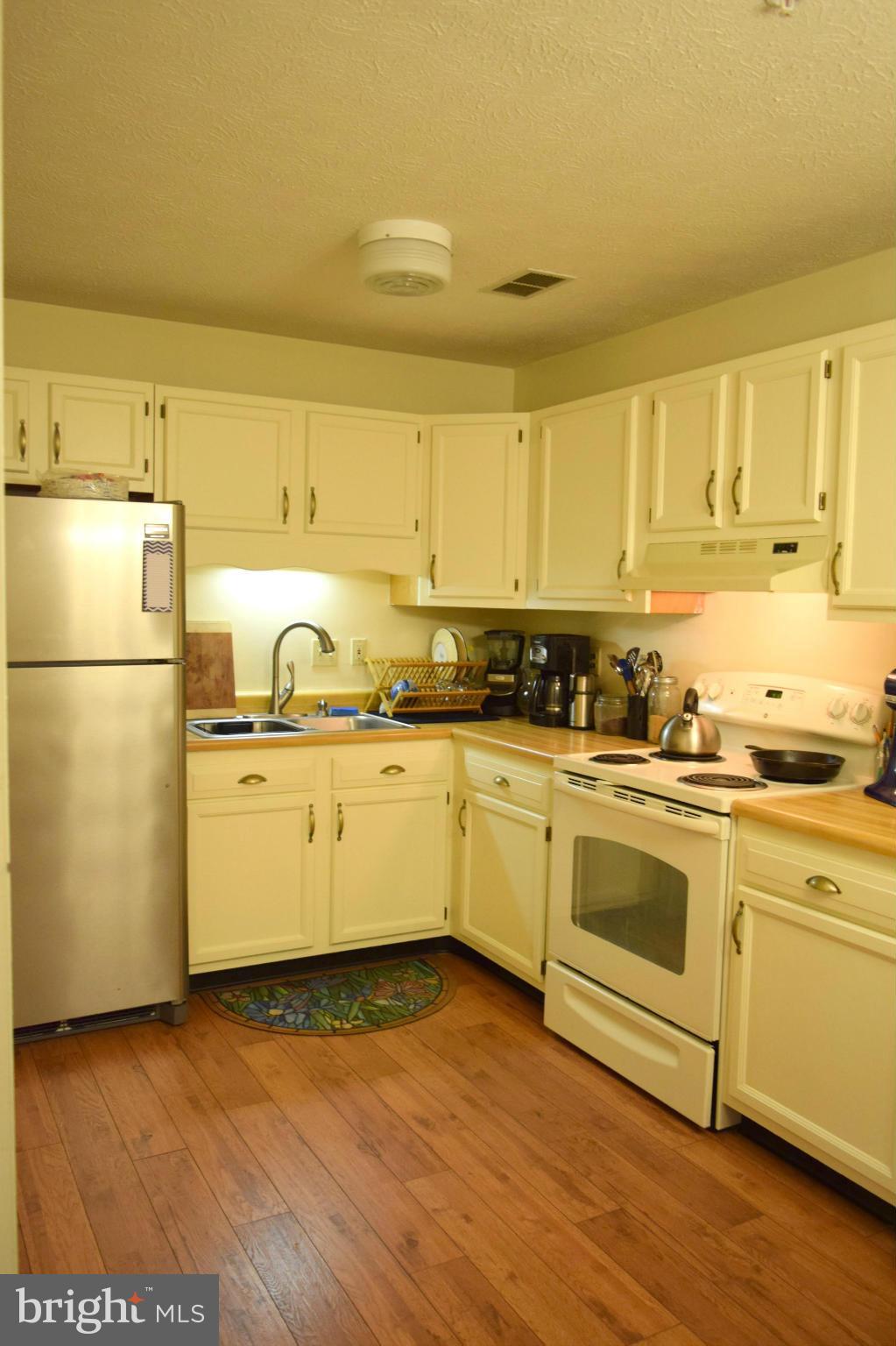 PLEASANT VALLEY EST - Residential