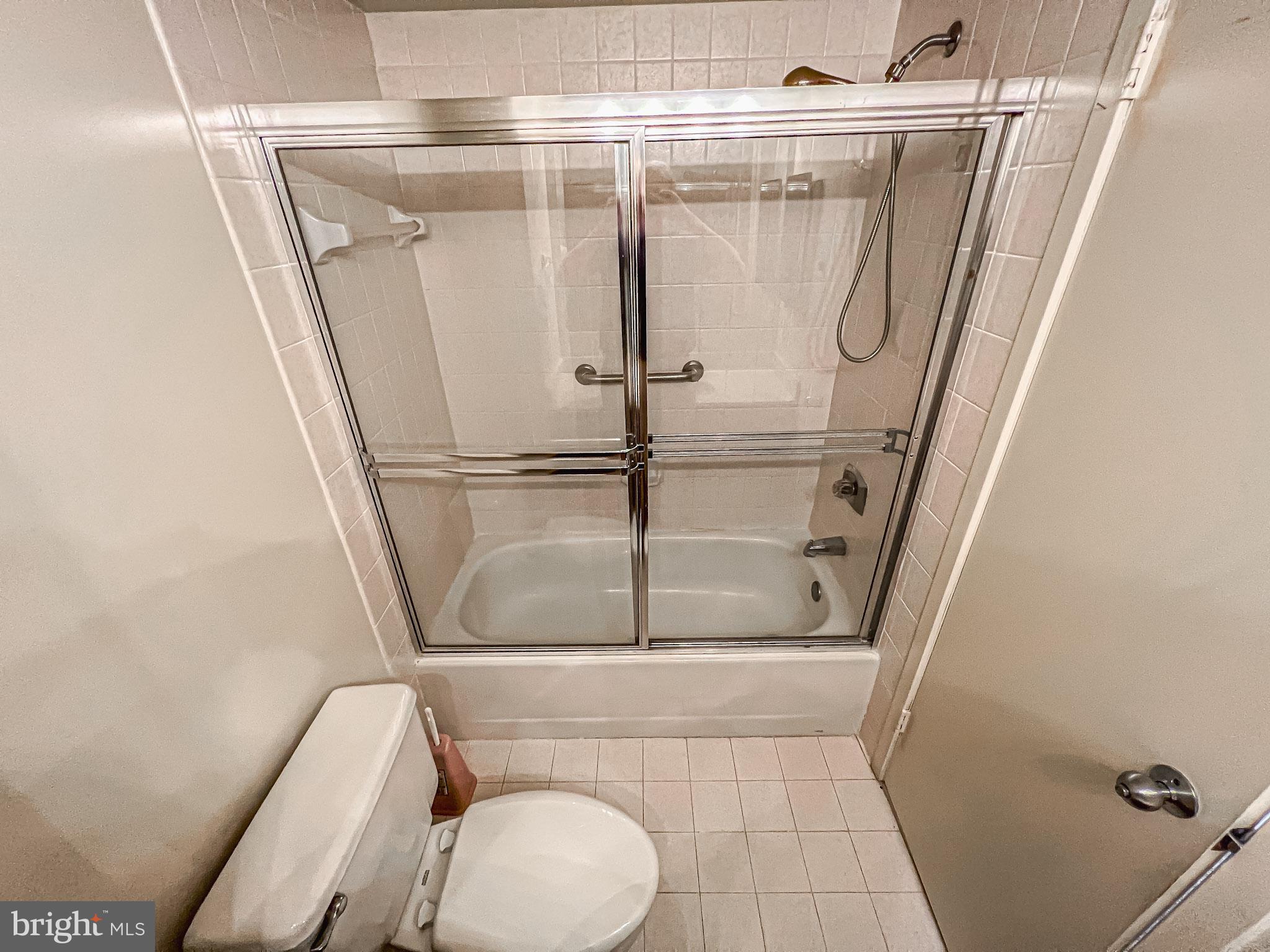 SKYLINE SQUARE CONDO - Residential Lease