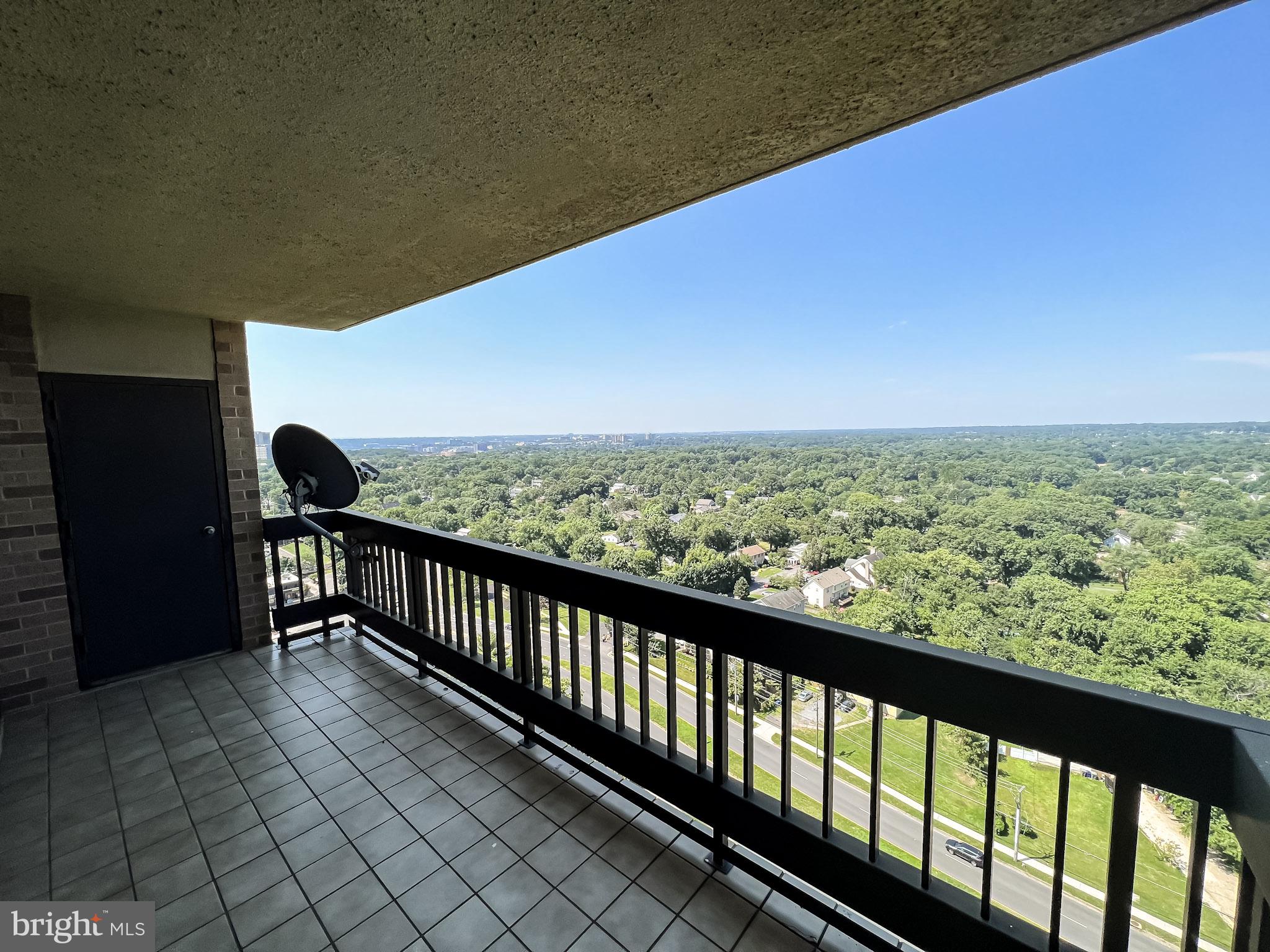 SKYLINE SQUARE CONDO - Residential Lease