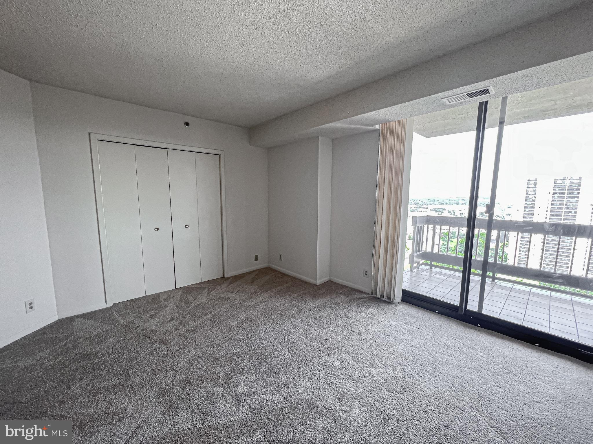 SKYLINE SQUARE CONDO - Residential Lease