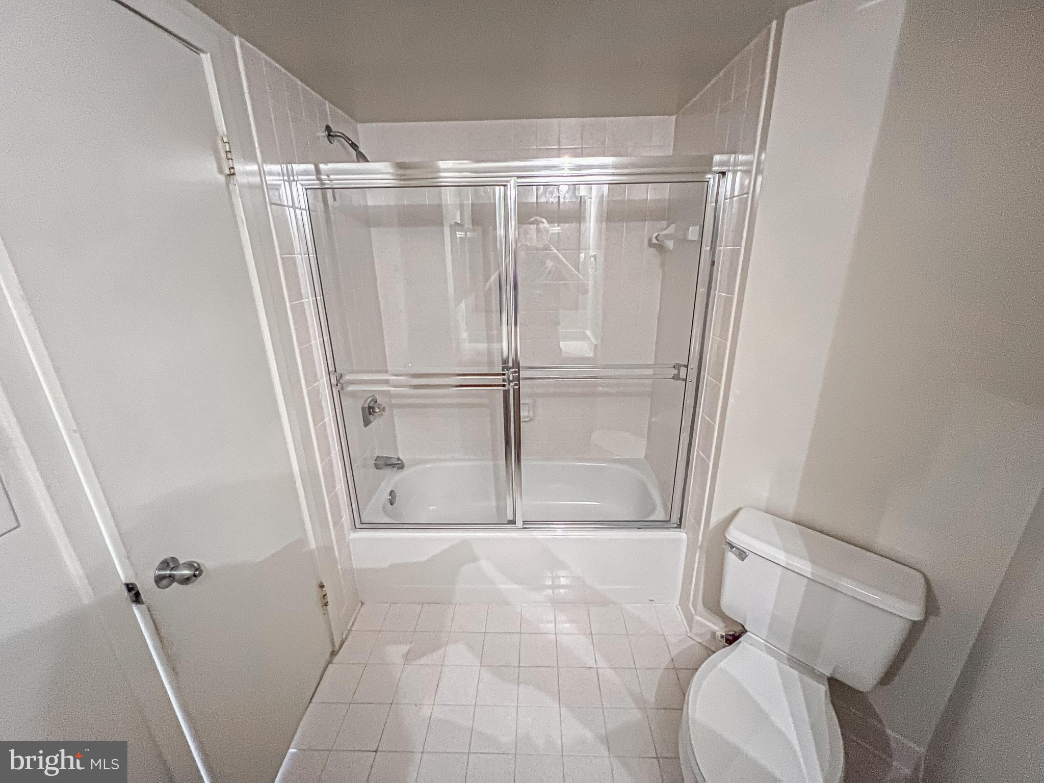 SKYLINE SQUARE CONDO - Residential Lease