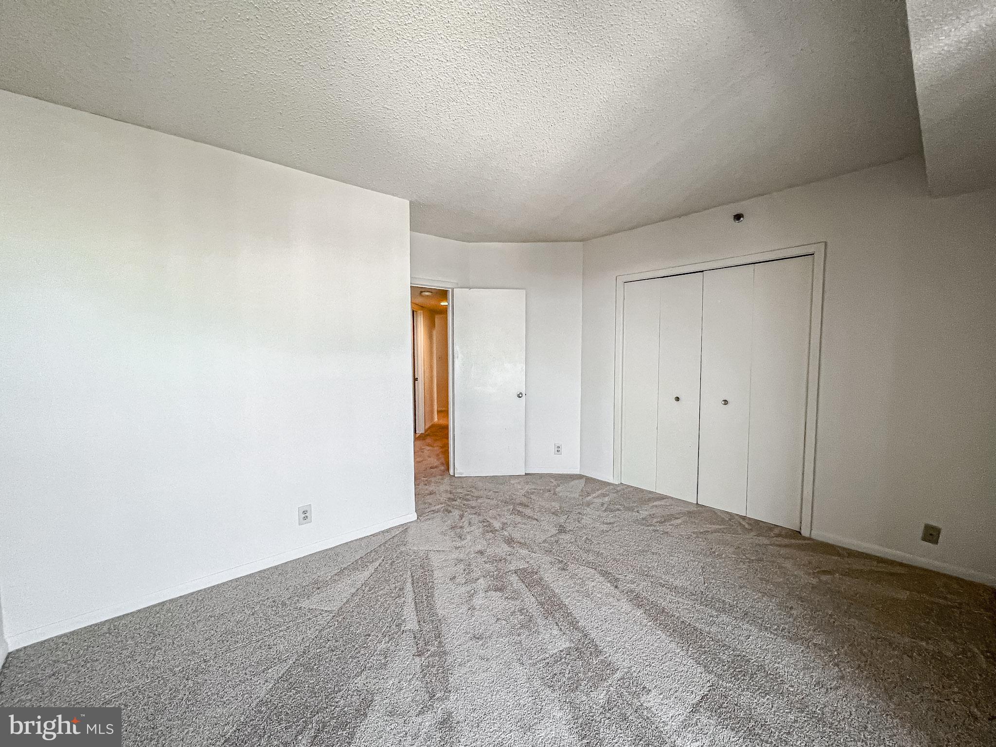 SKYLINE SQUARE CONDO - Residential Lease