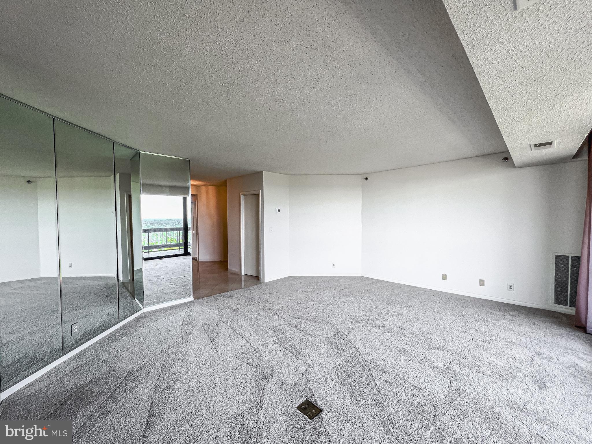 SKYLINE SQUARE CONDO - Residential Lease