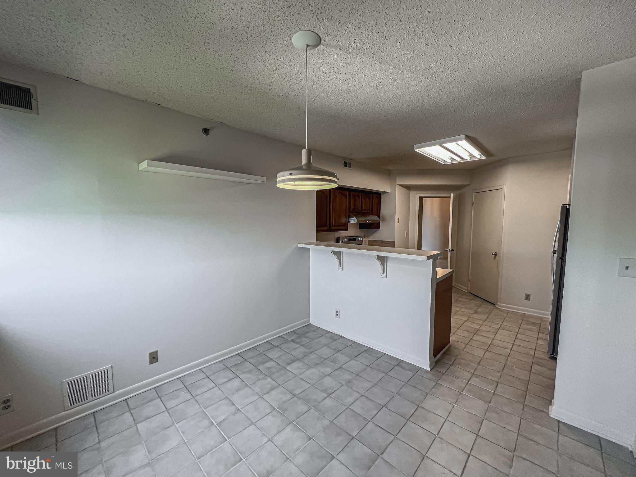 SKYLINE SQUARE CONDO - Residential Lease