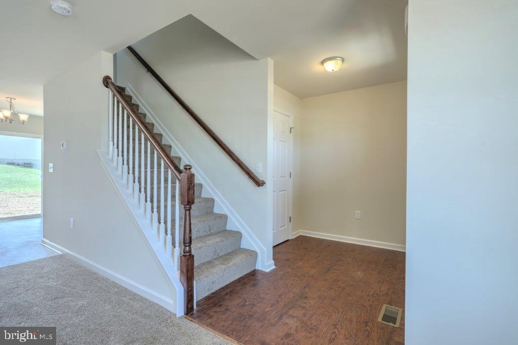 FARM LANE ESTATES - Residential