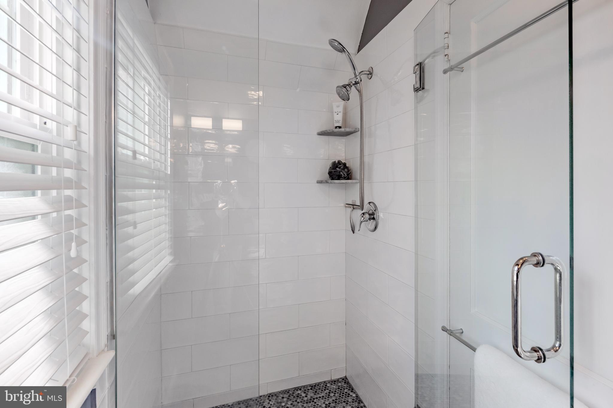 WOODMERE PARK - Residential