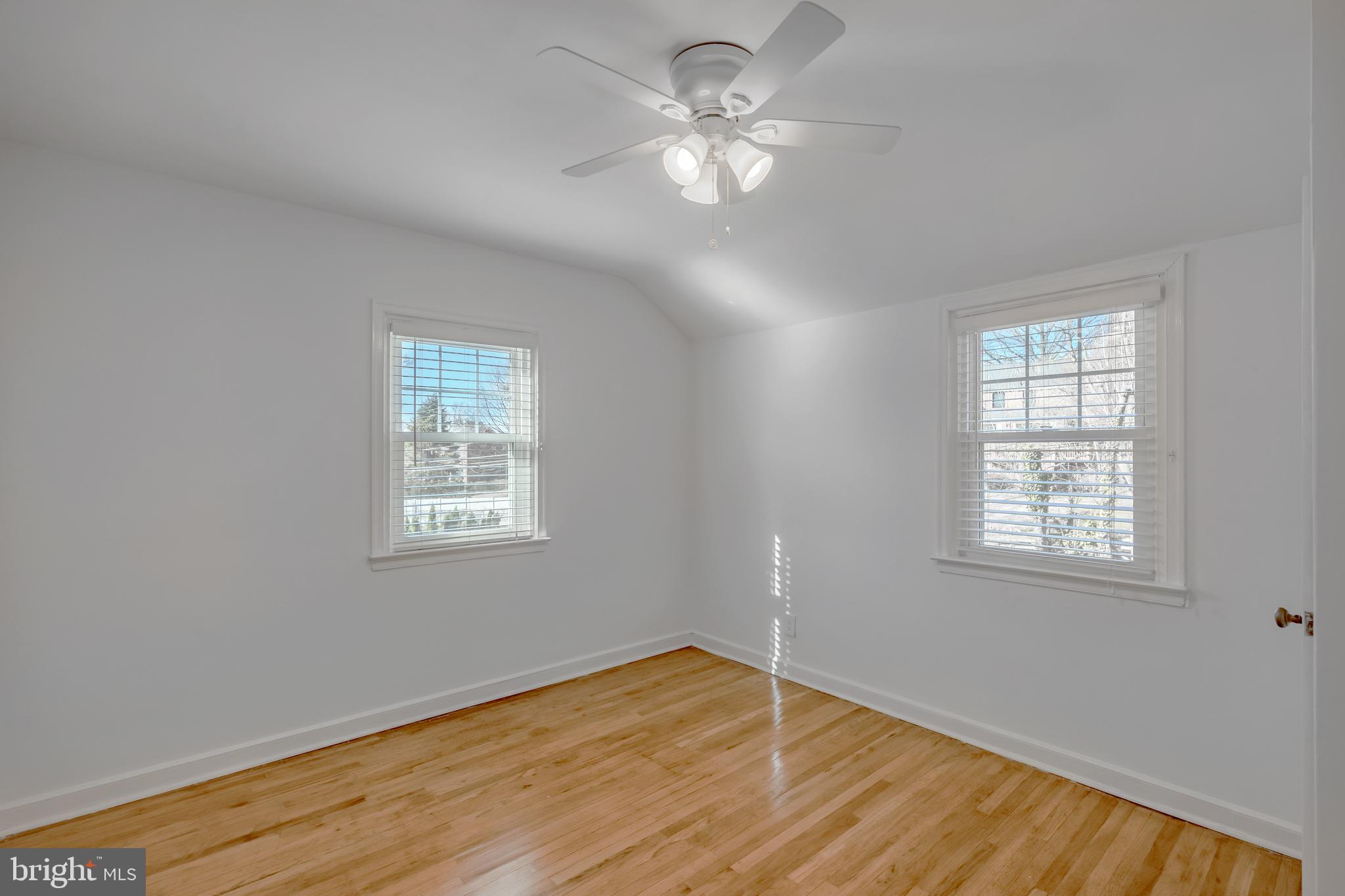 WOODMERE PARK - Residential