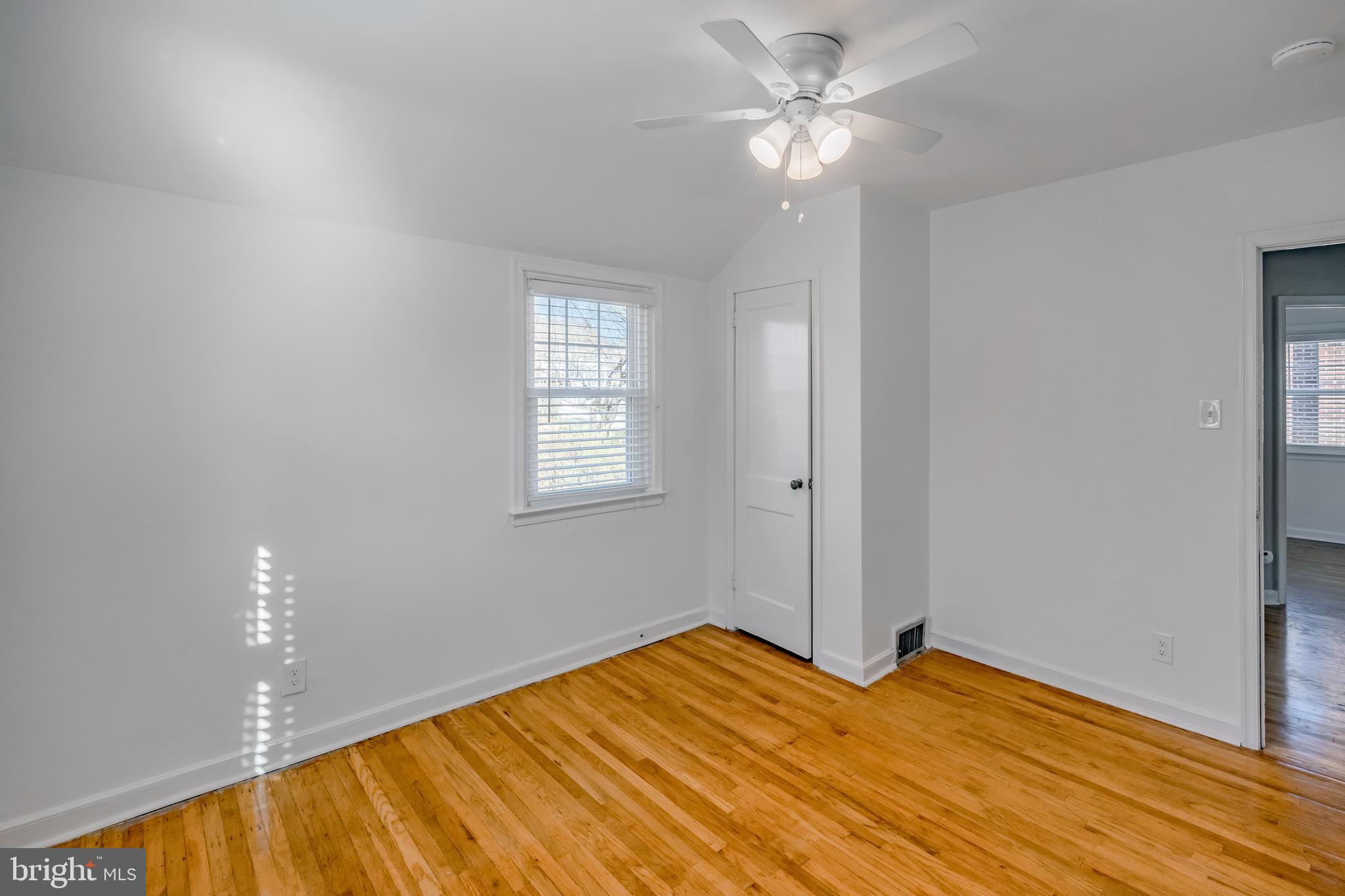 WOODMERE PARK - Residential