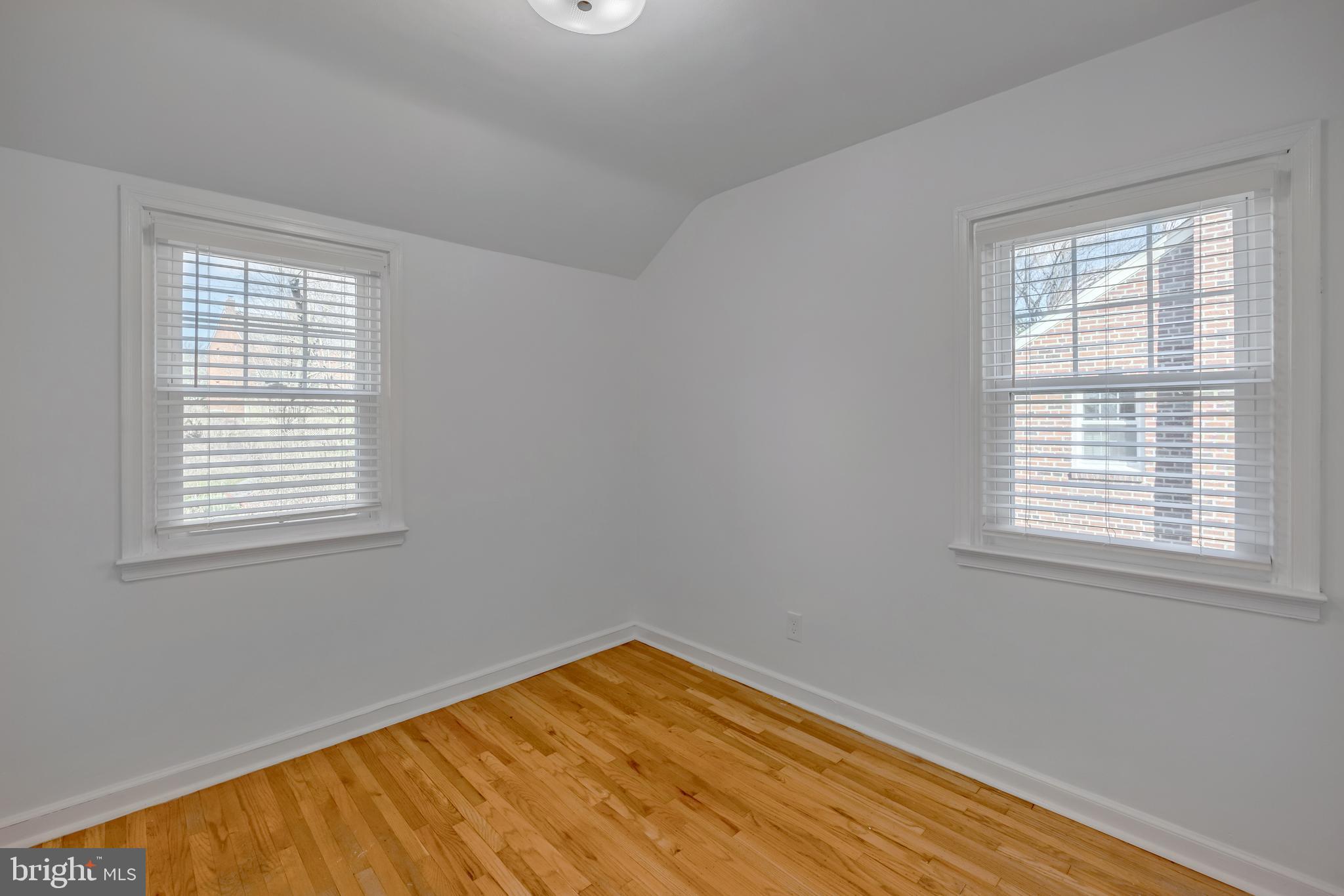 WOODMERE PARK - Residential