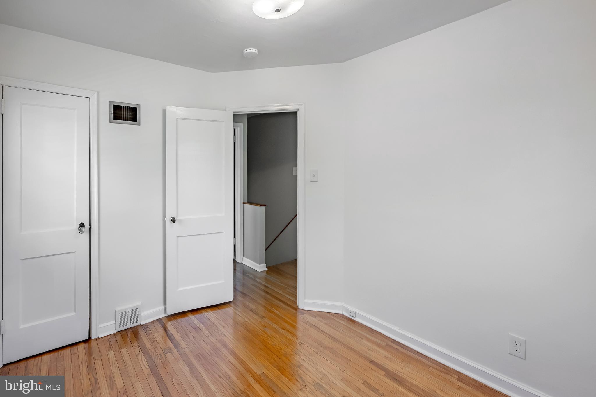 WOODMERE PARK - Residential