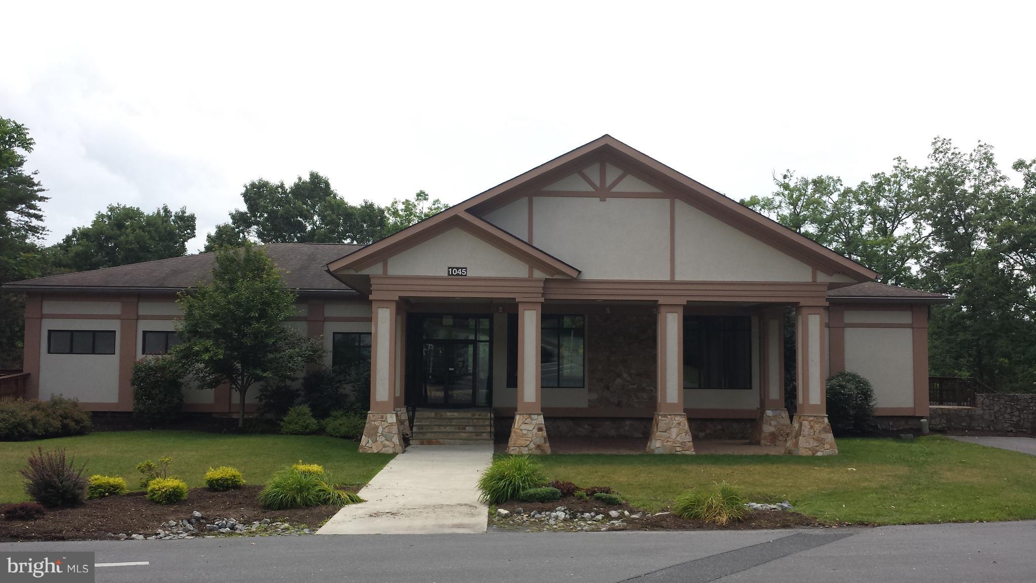 LAKE HOLIDAY ESTATES - Land