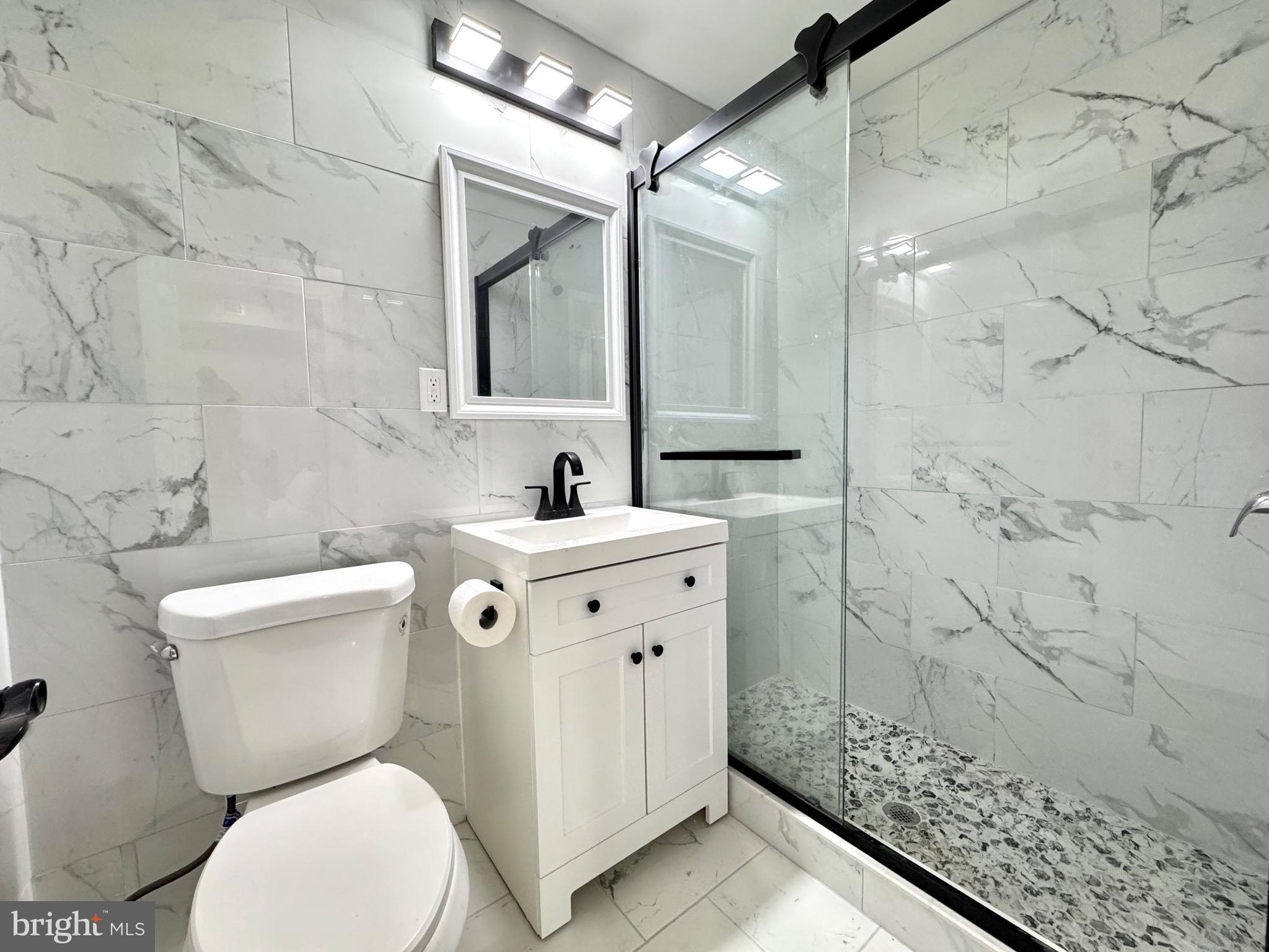 CHINATOWN - Residential Lease