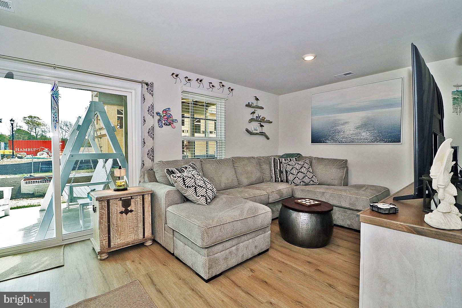 16 BAYBREEZE DRIVE