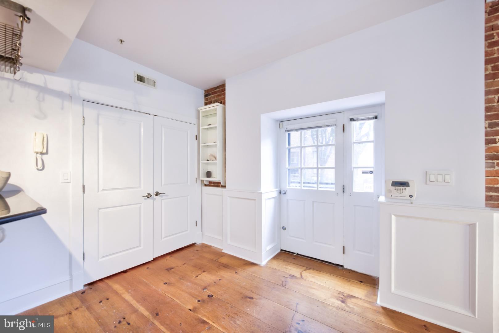 OLD CITY - Residential