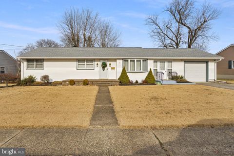 Photo of 51 Macon Drive, HAMILTON, NJ 08619 (MLS # NJME2070784)