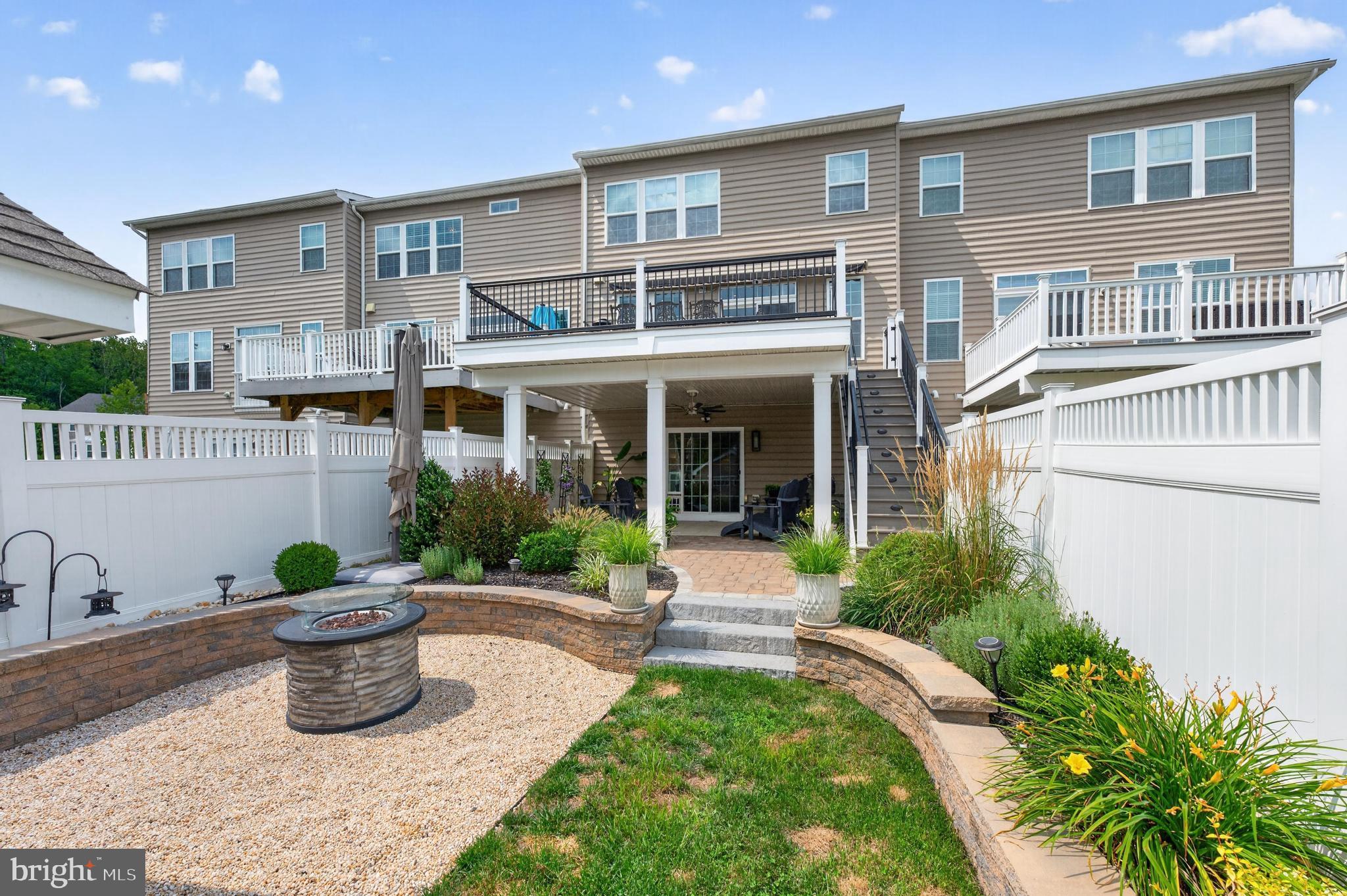 26 ISABELLE COURT