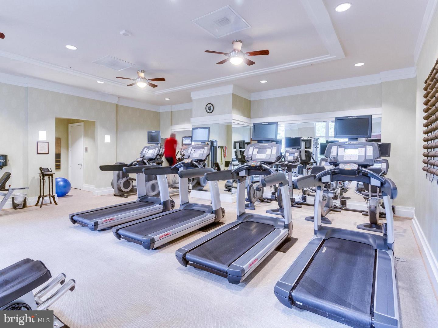 ONE PARK CREST CONDOMINIUM - Residential