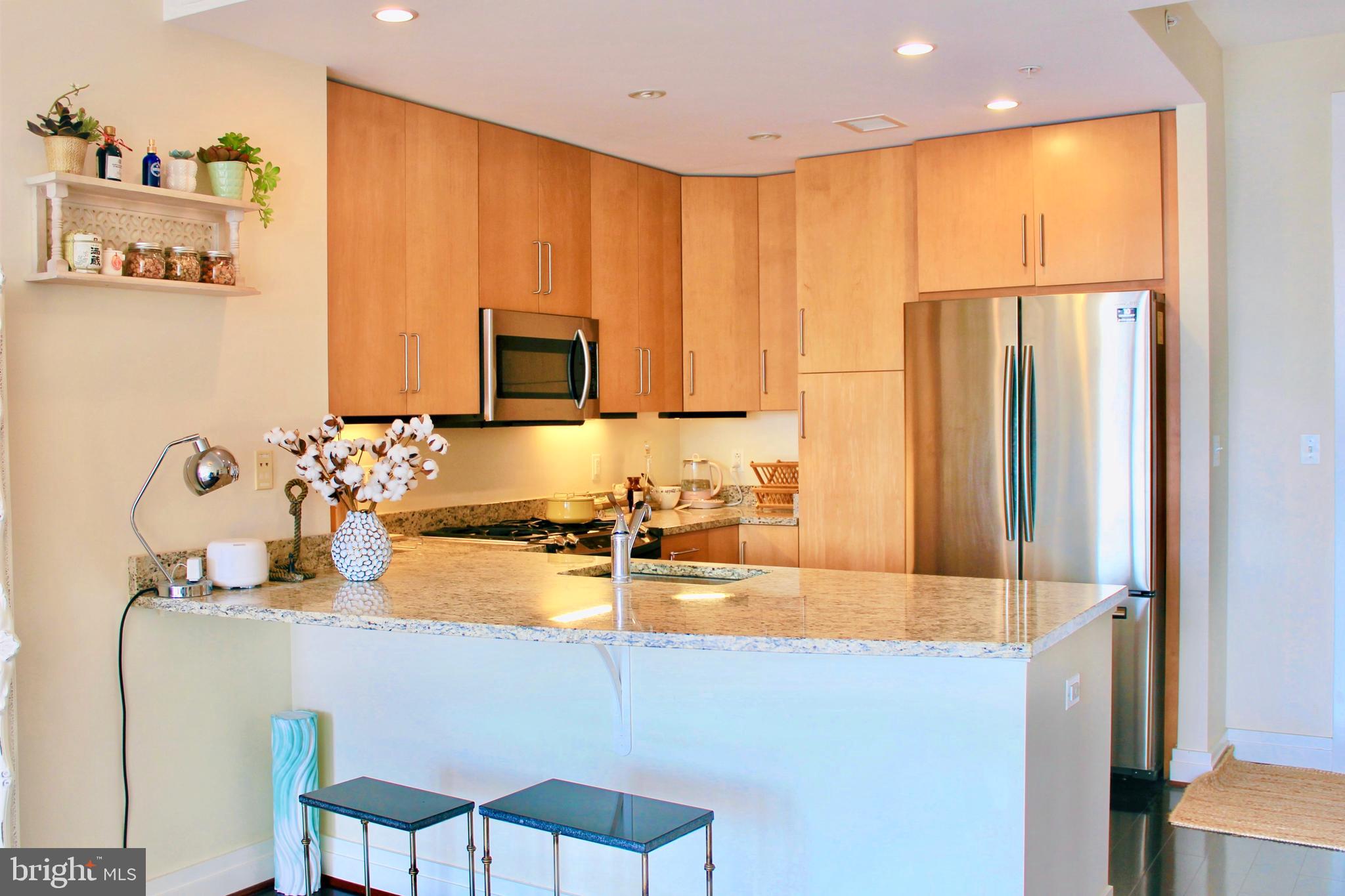 ONE PARK CREST CONDOMINIUM - Residential