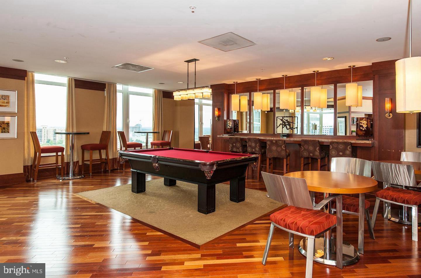 ONE PARK CREST CONDOMINIUM - Residential