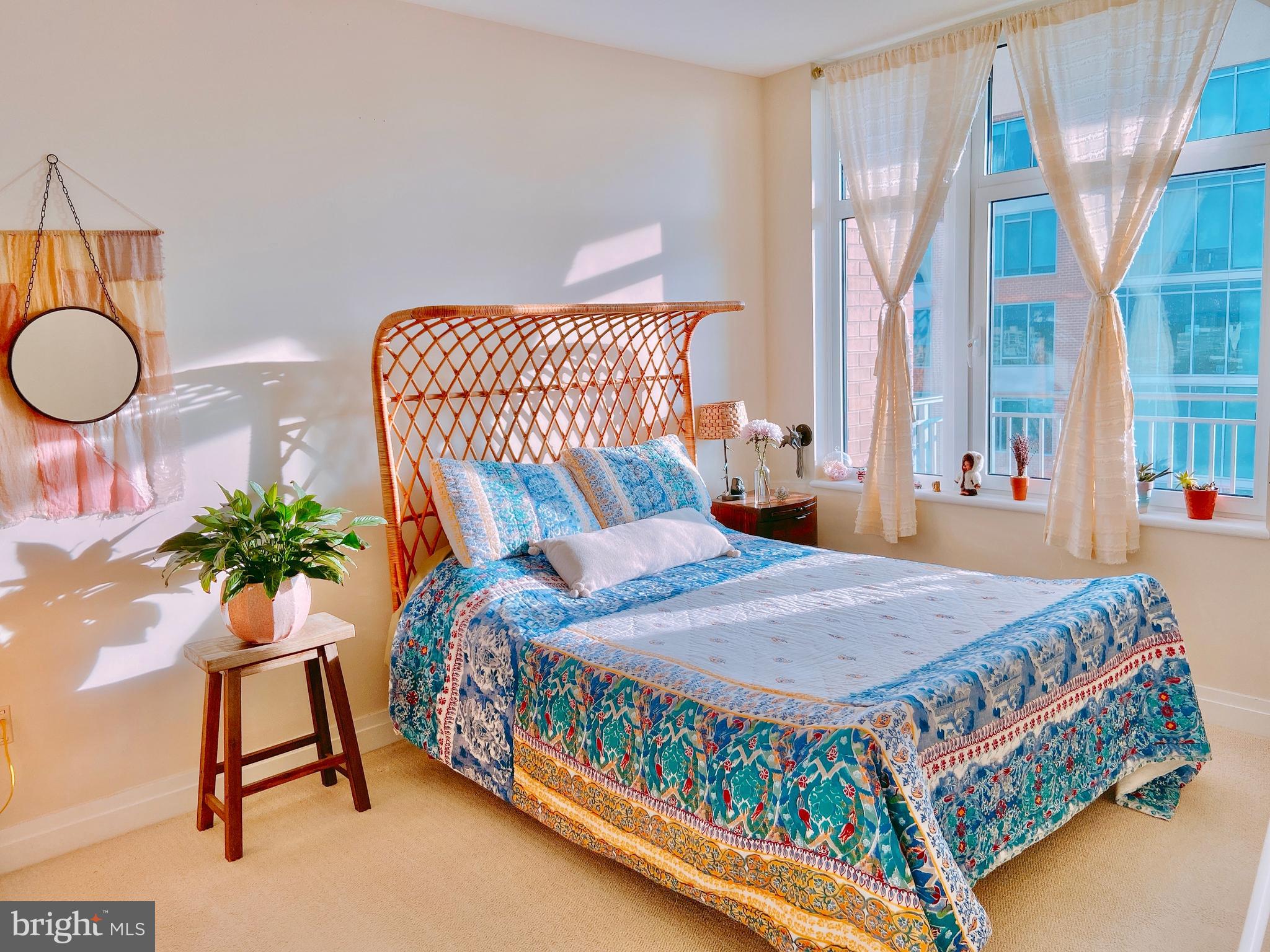 ONE PARK CREST CONDOMINIUM - Residential