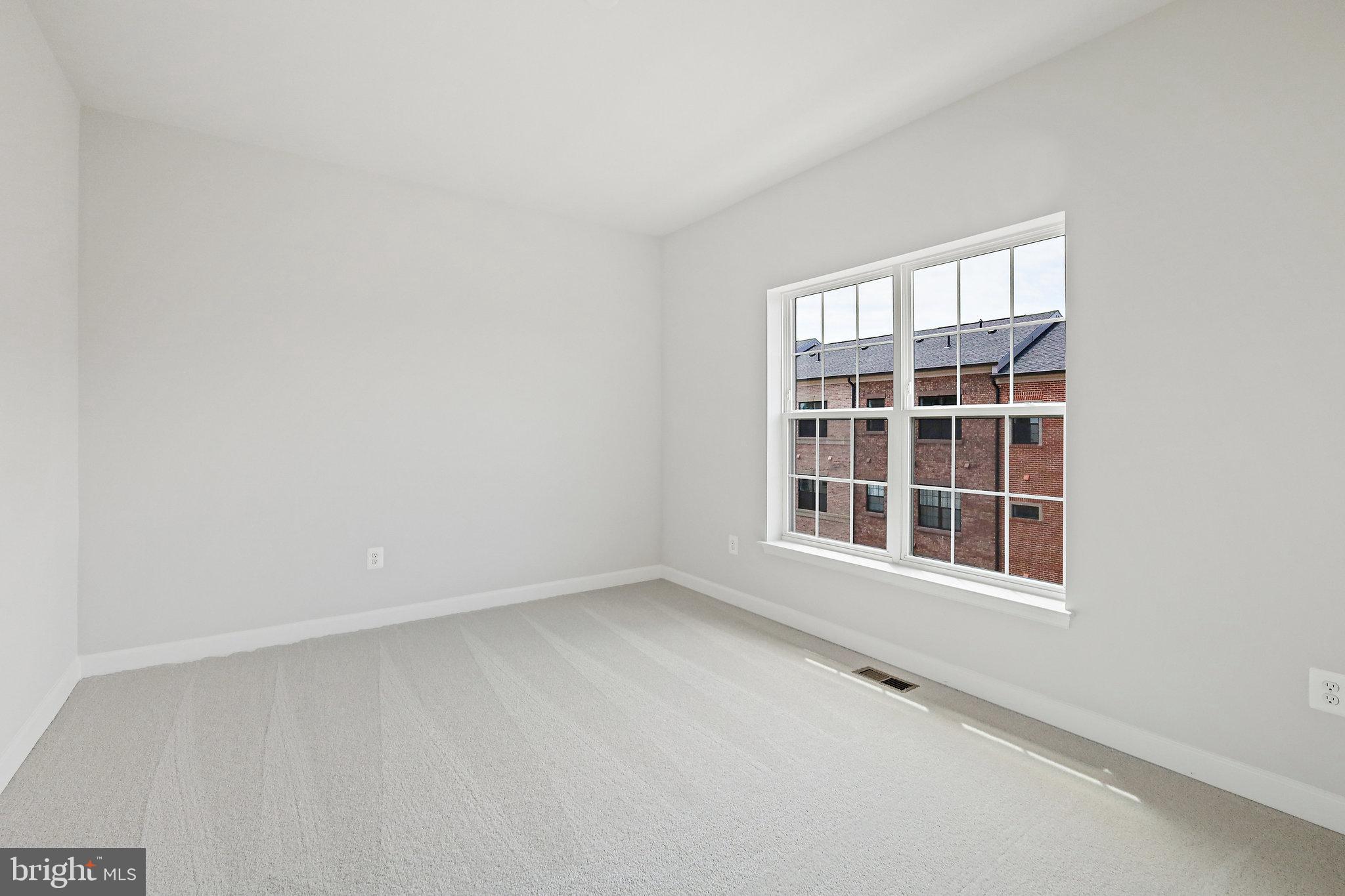 POTOMAC OVERLOOK - Residential