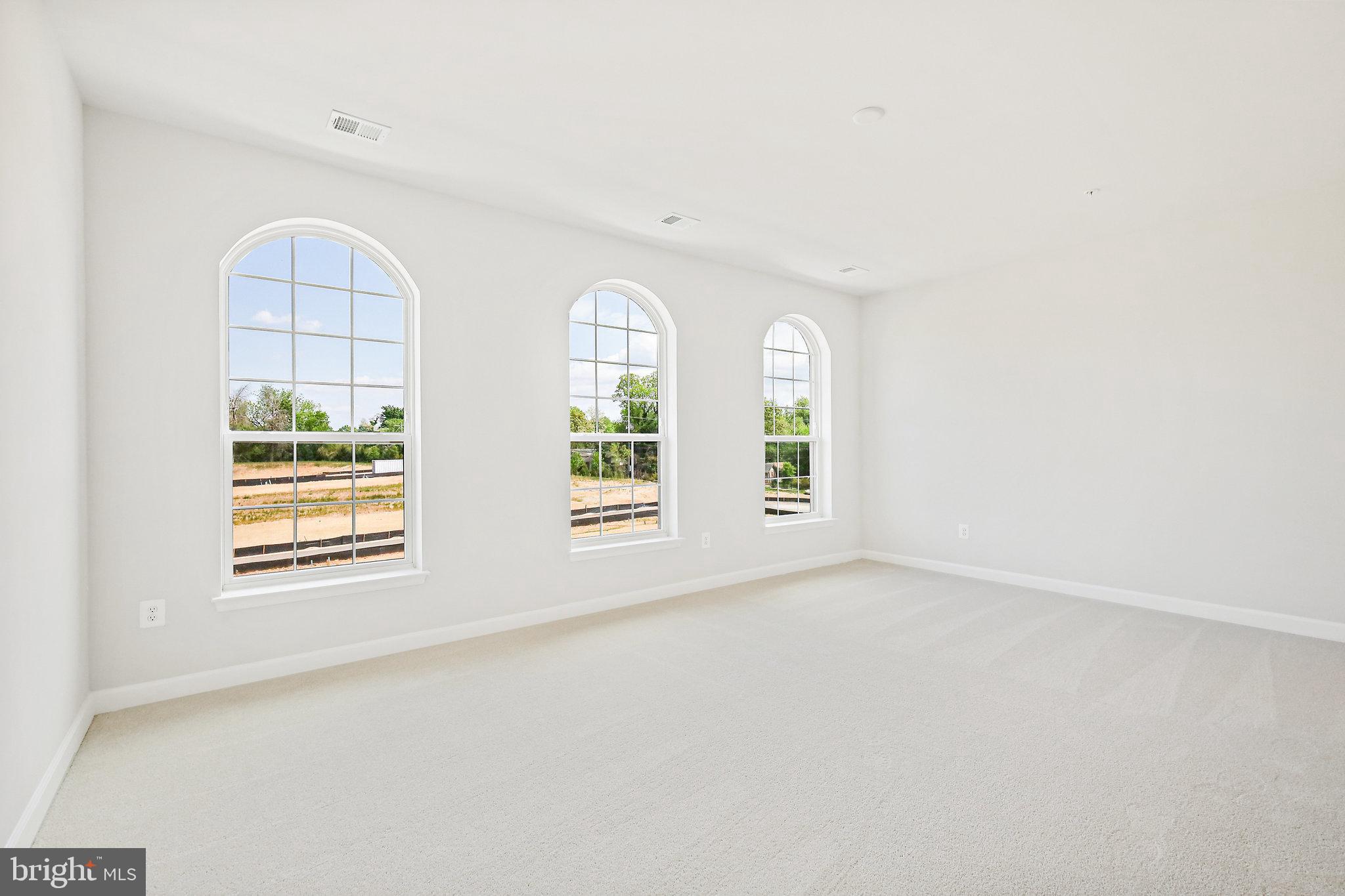 POTOMAC OVERLOOK - Residential