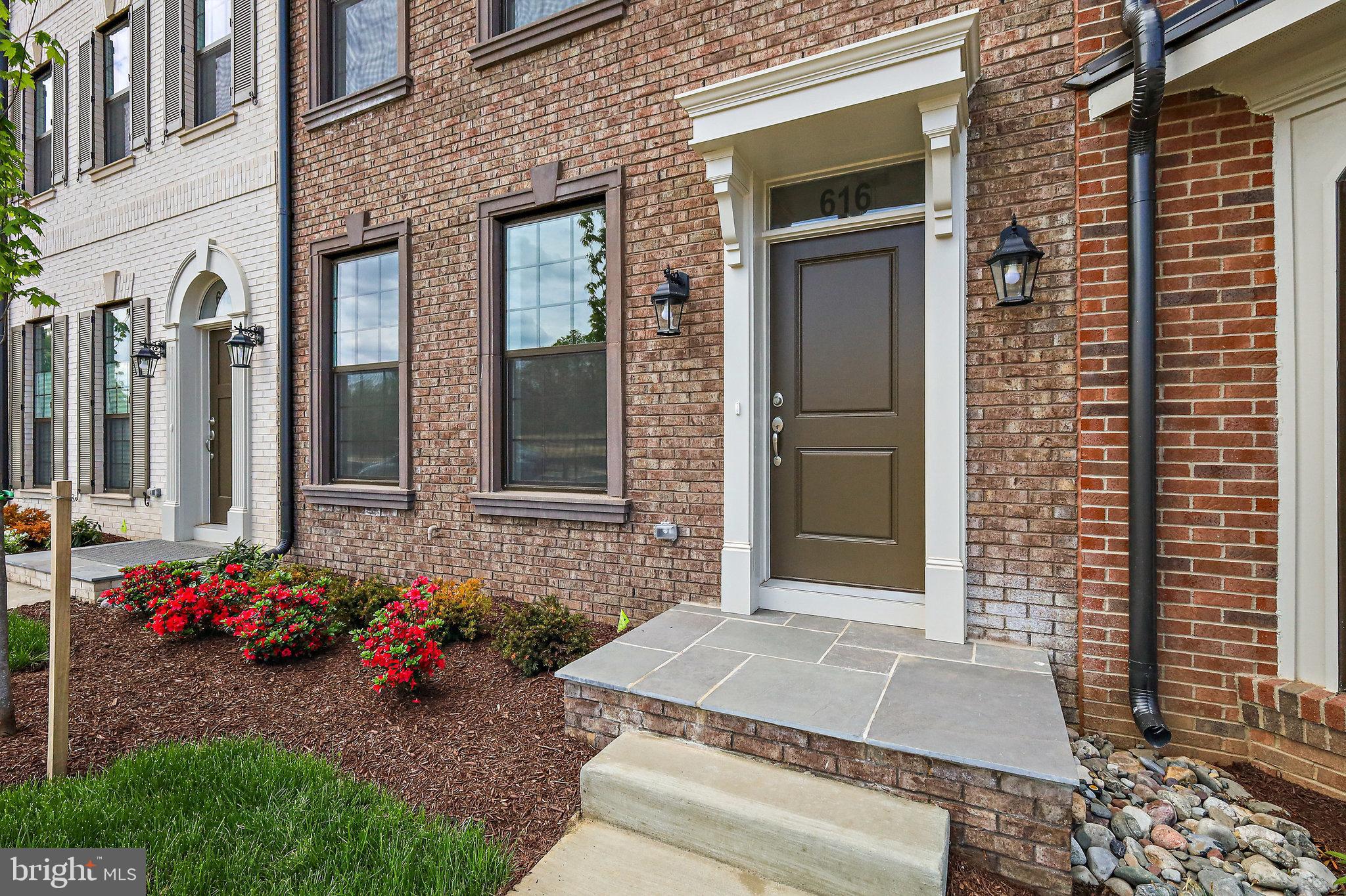 POTOMAC OVERLOOK - Residential