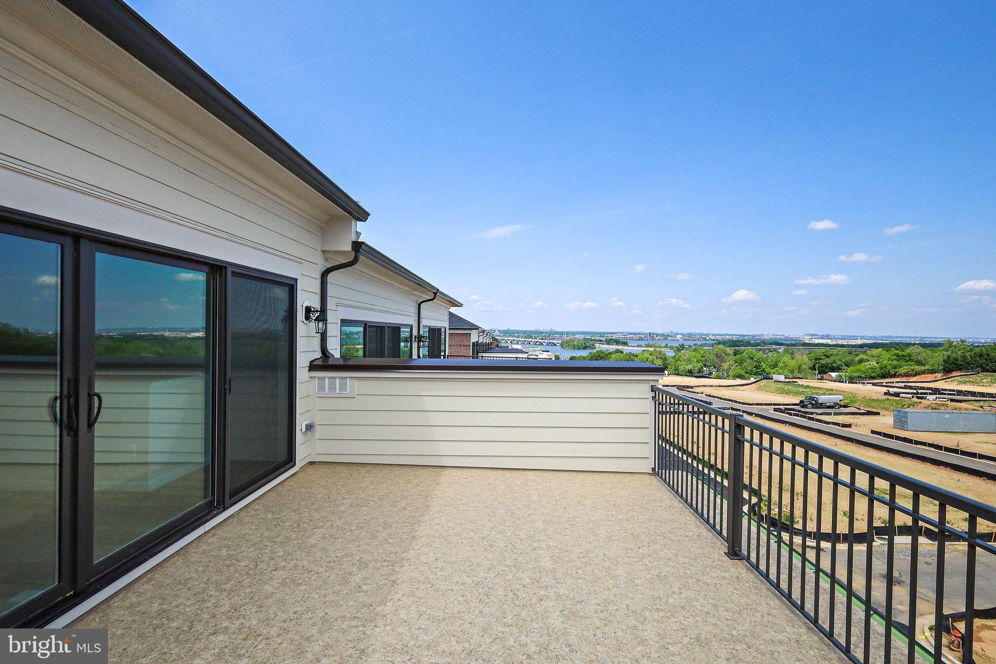 POTOMAC OVERLOOK - Residential