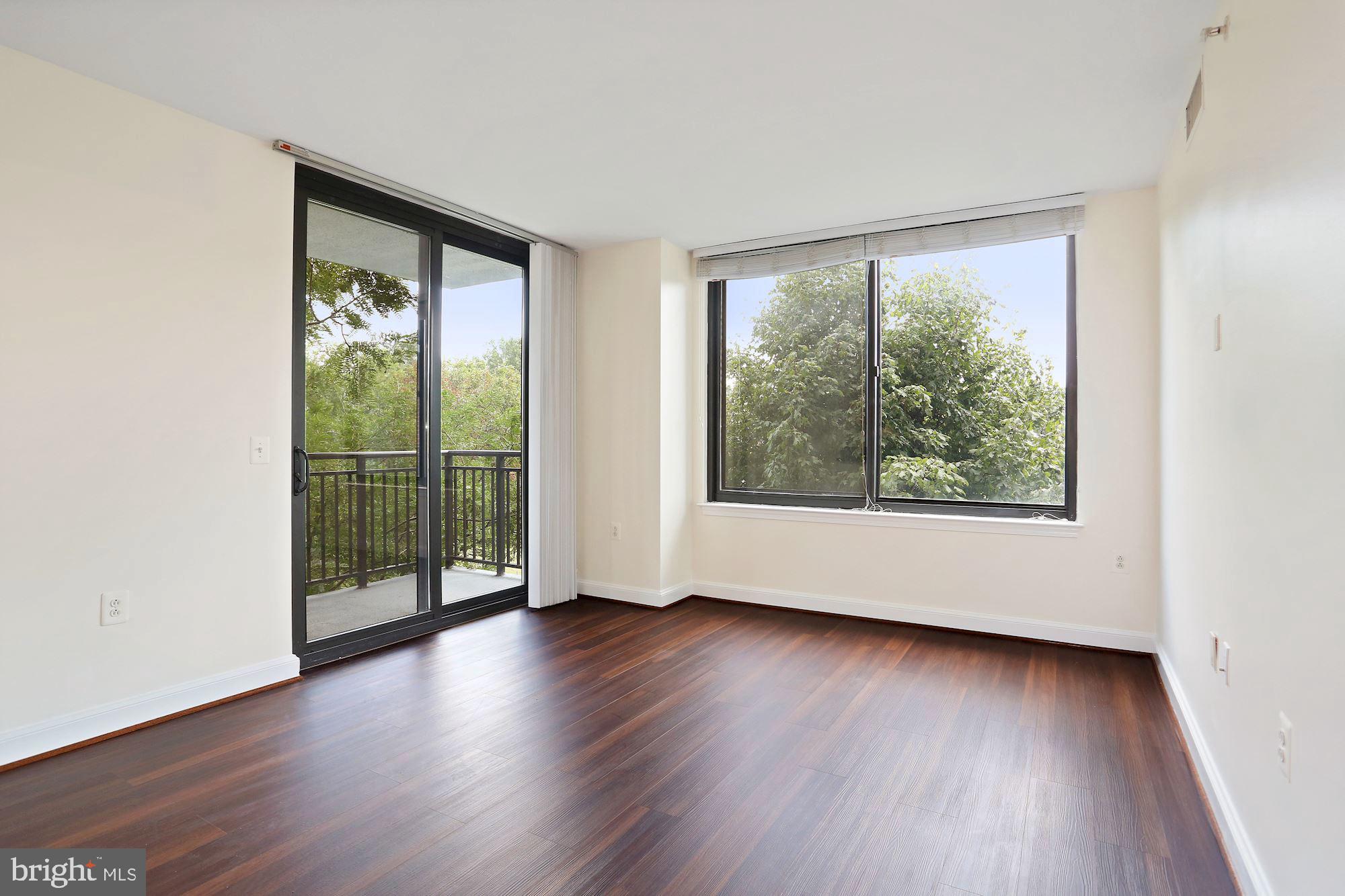 MIDTOWN ALEXANDRIA STATION CONDOMINIUM - Residential Lease