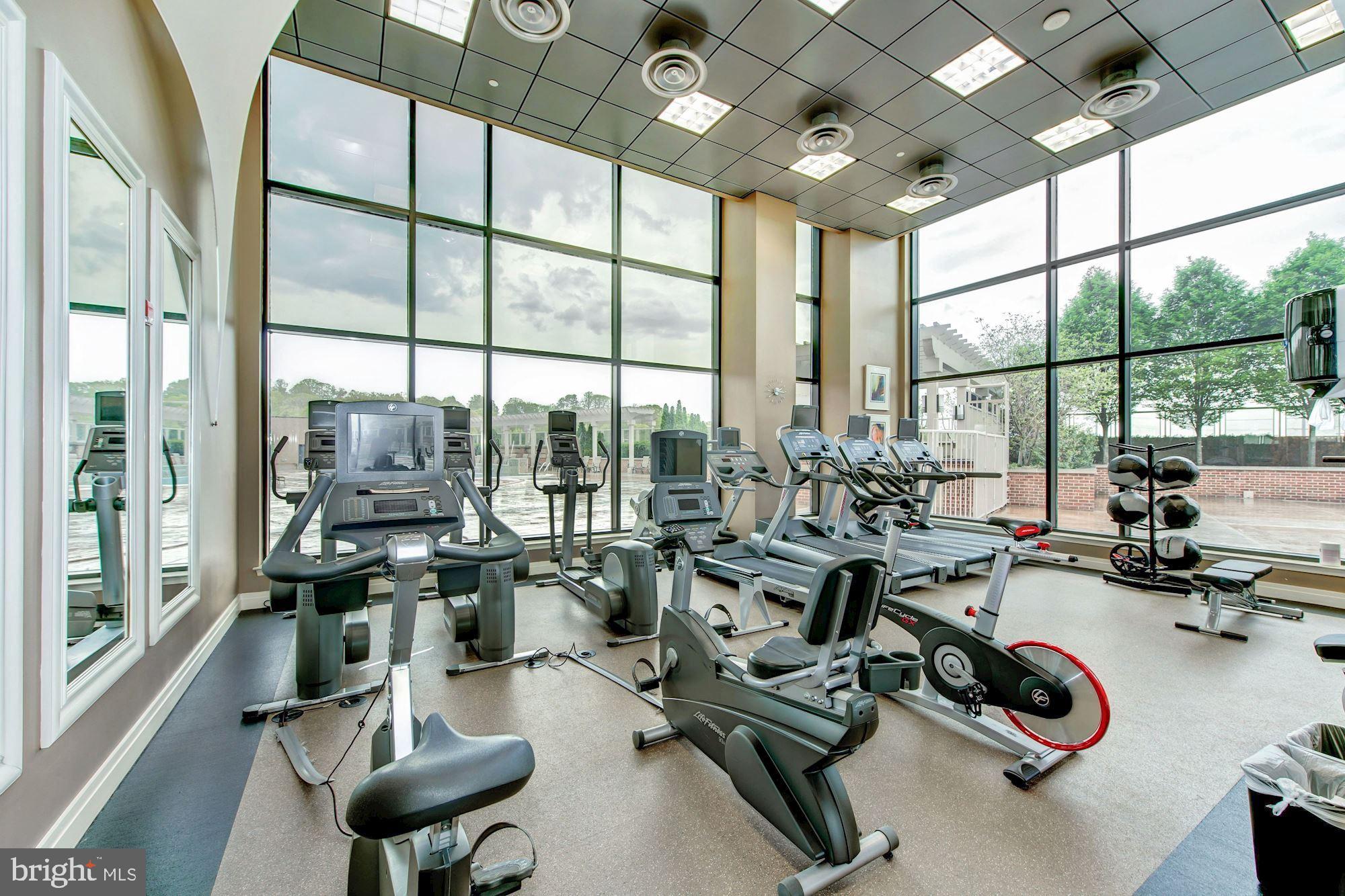 MIDTOWN ALEXANDRIA STATION CONDOMINIUM - Residential Lease