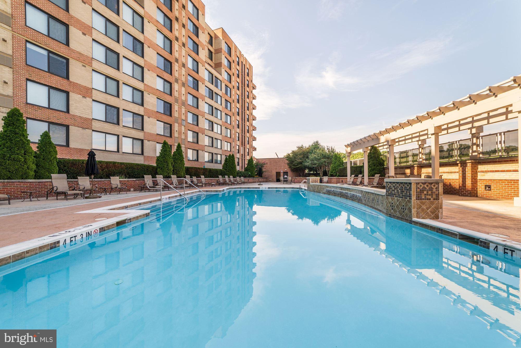 MIDTOWN ALEXANDRIA STATION CONDOMINIUM - Residential Lease