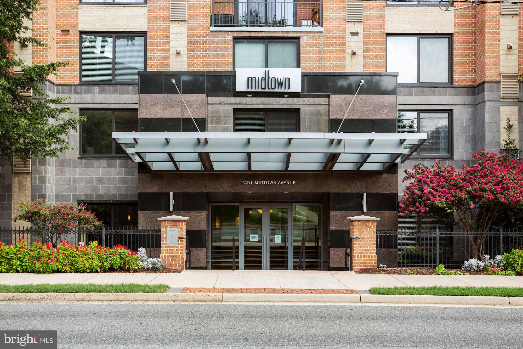 MIDTOWN ALEXANDRIA STATION CONDOMINIUM - Residential Lease