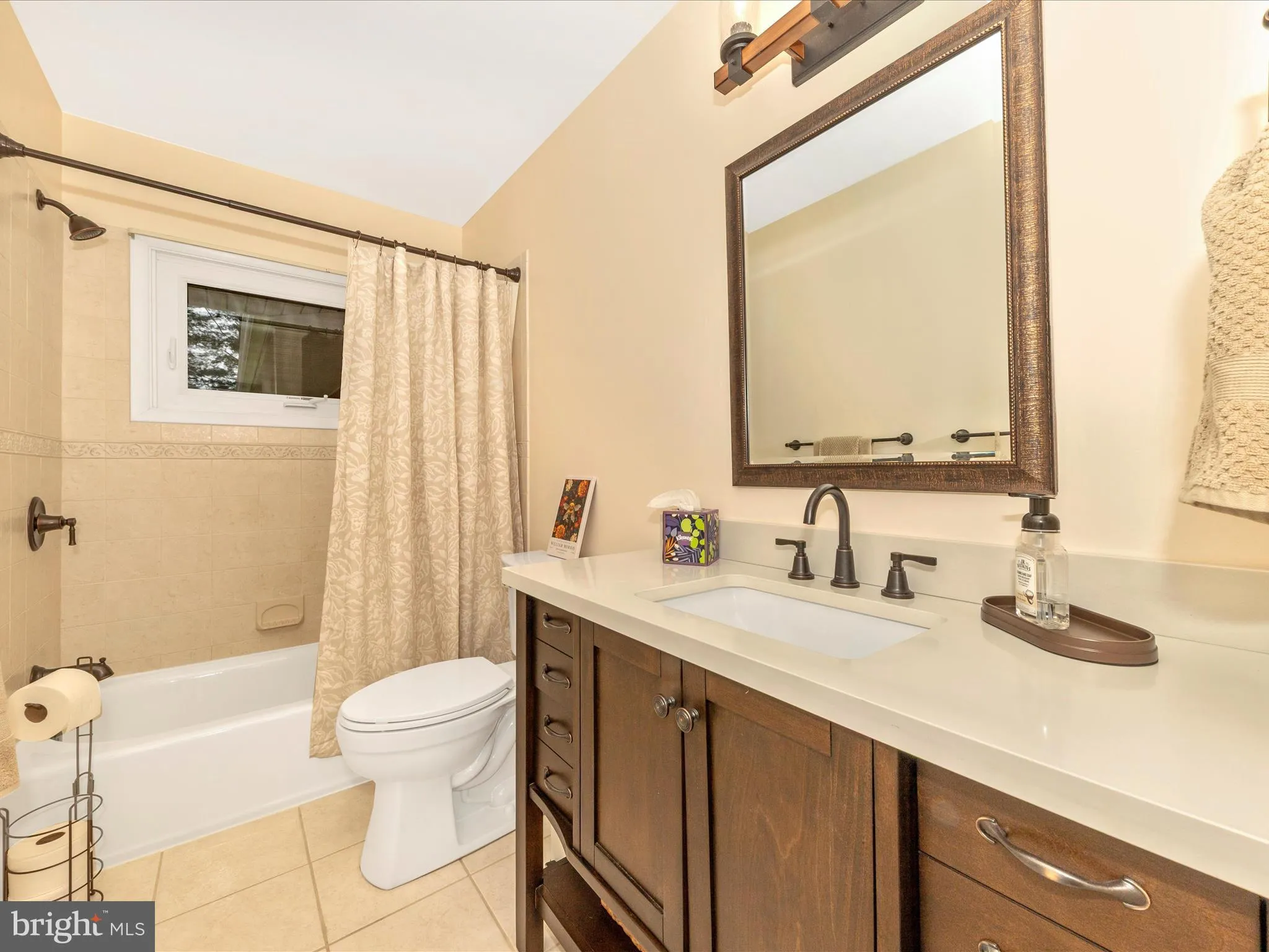 Hagerstown, Maryland 21740, United States, 4 Bedrooms Bedrooms, ,3 BathroomsBathrooms,Residential,Contingent,109251