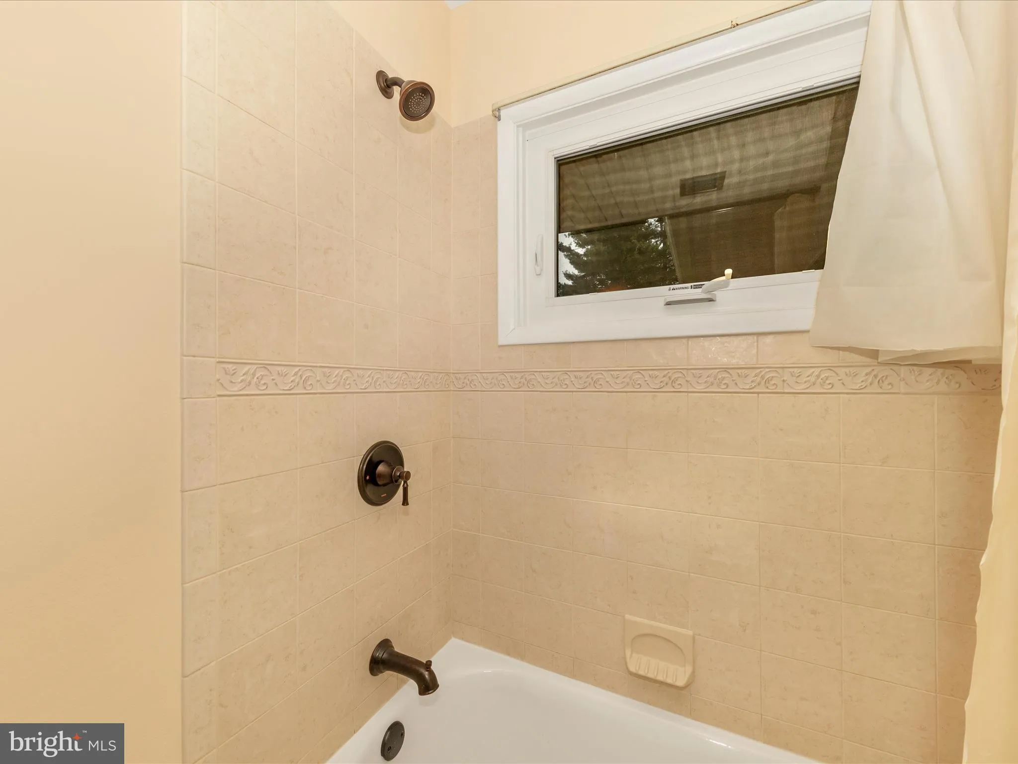 Hagerstown, Maryland 21740, United States, 4 Bedrooms Bedrooms, ,3 BathroomsBathrooms,Residential,Contingent,109251