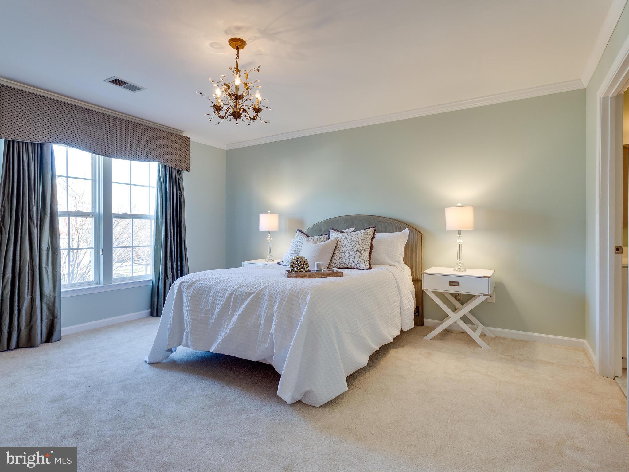 LORTON TOWN CNTR LANDBAY - Residential