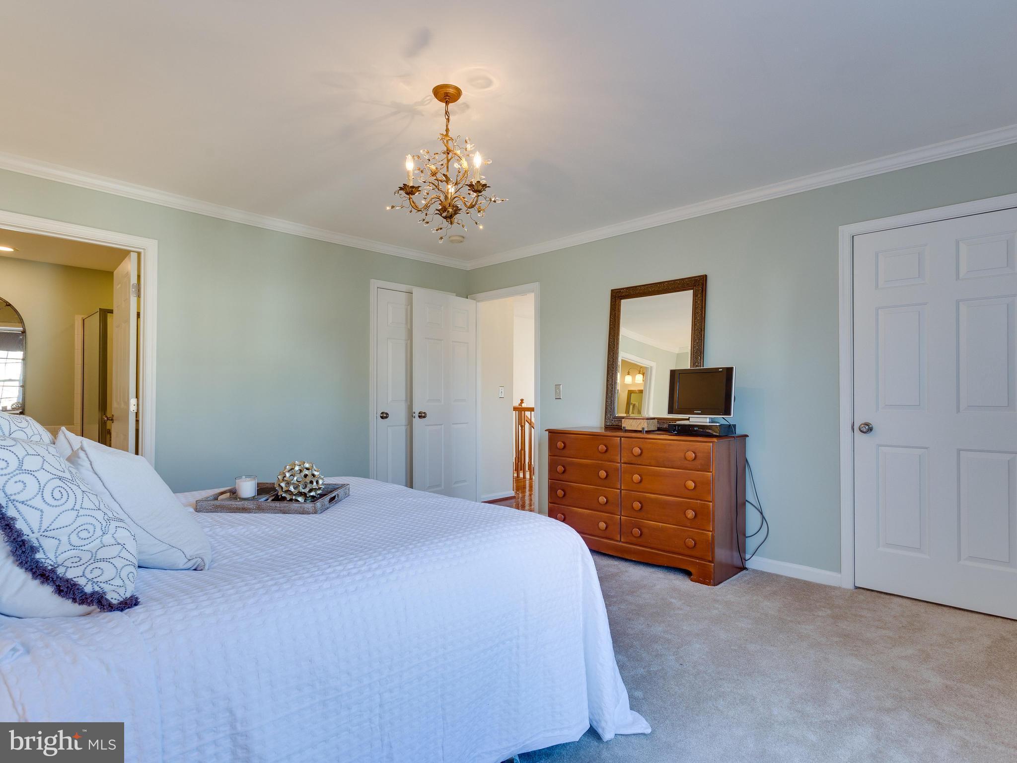 LORTON TOWN CNTR LANDBAY - Residential