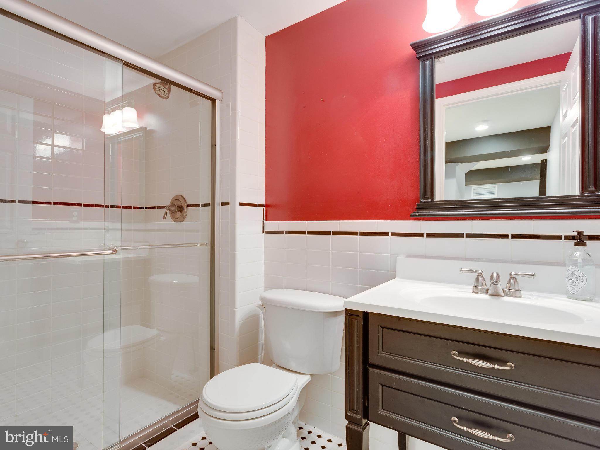 LORTON TOWN CNTR LANDBAY - Residential