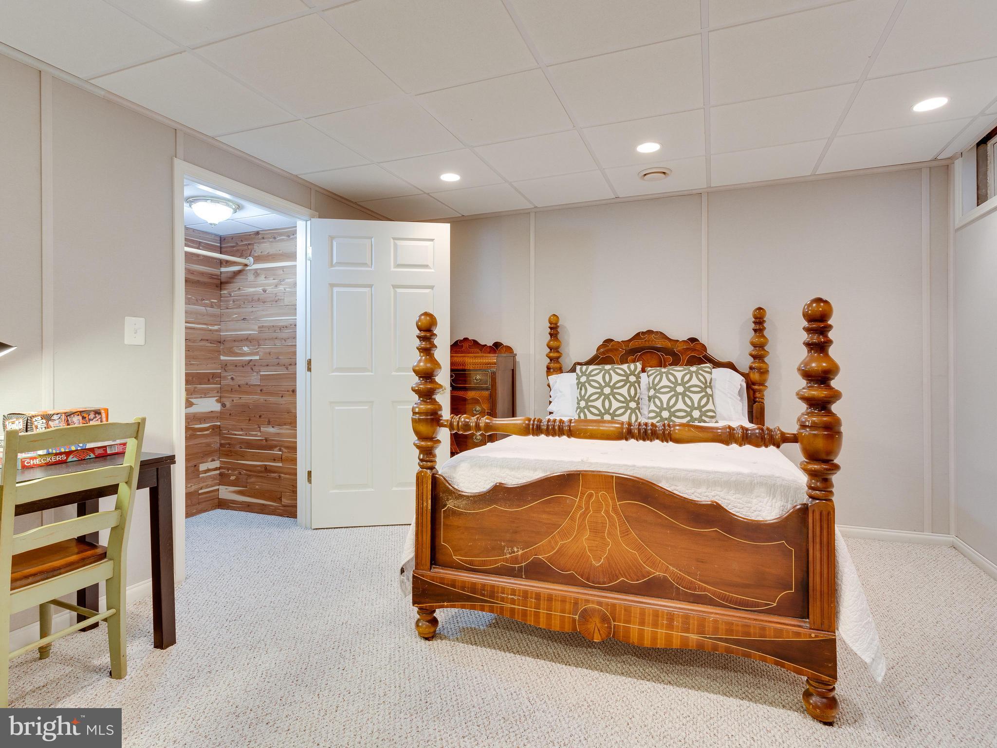 LORTON TOWN CNTR LANDBAY - Residential