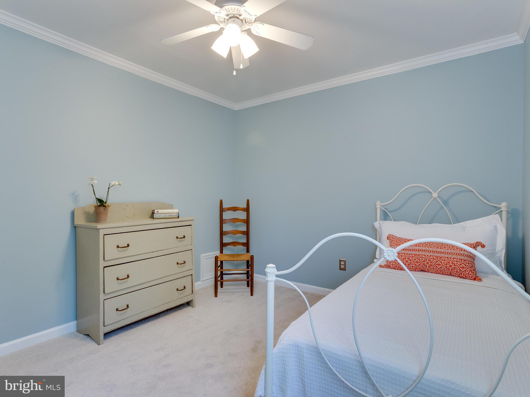 LORTON TOWN CNTR LANDBAY - Residential