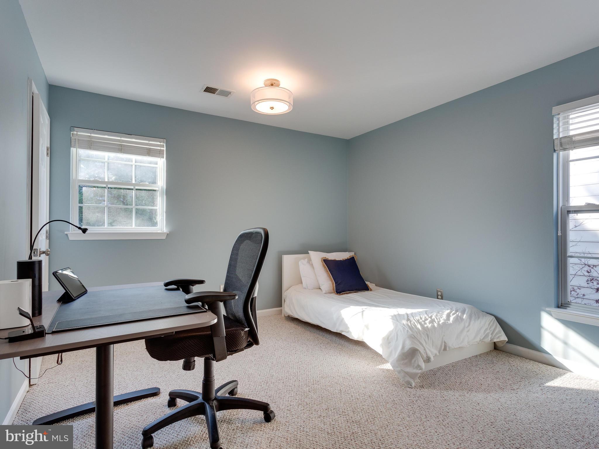 LORTON TOWN CNTR LANDBAY - Residential