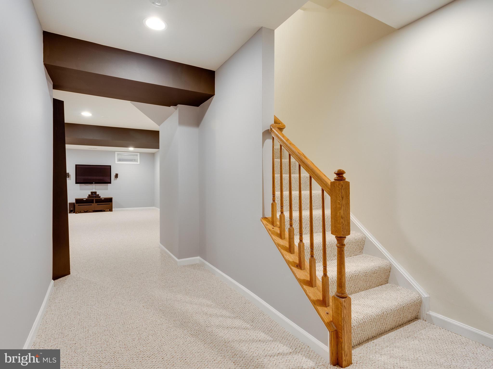 LORTON TOWN CNTR LANDBAY - Residential