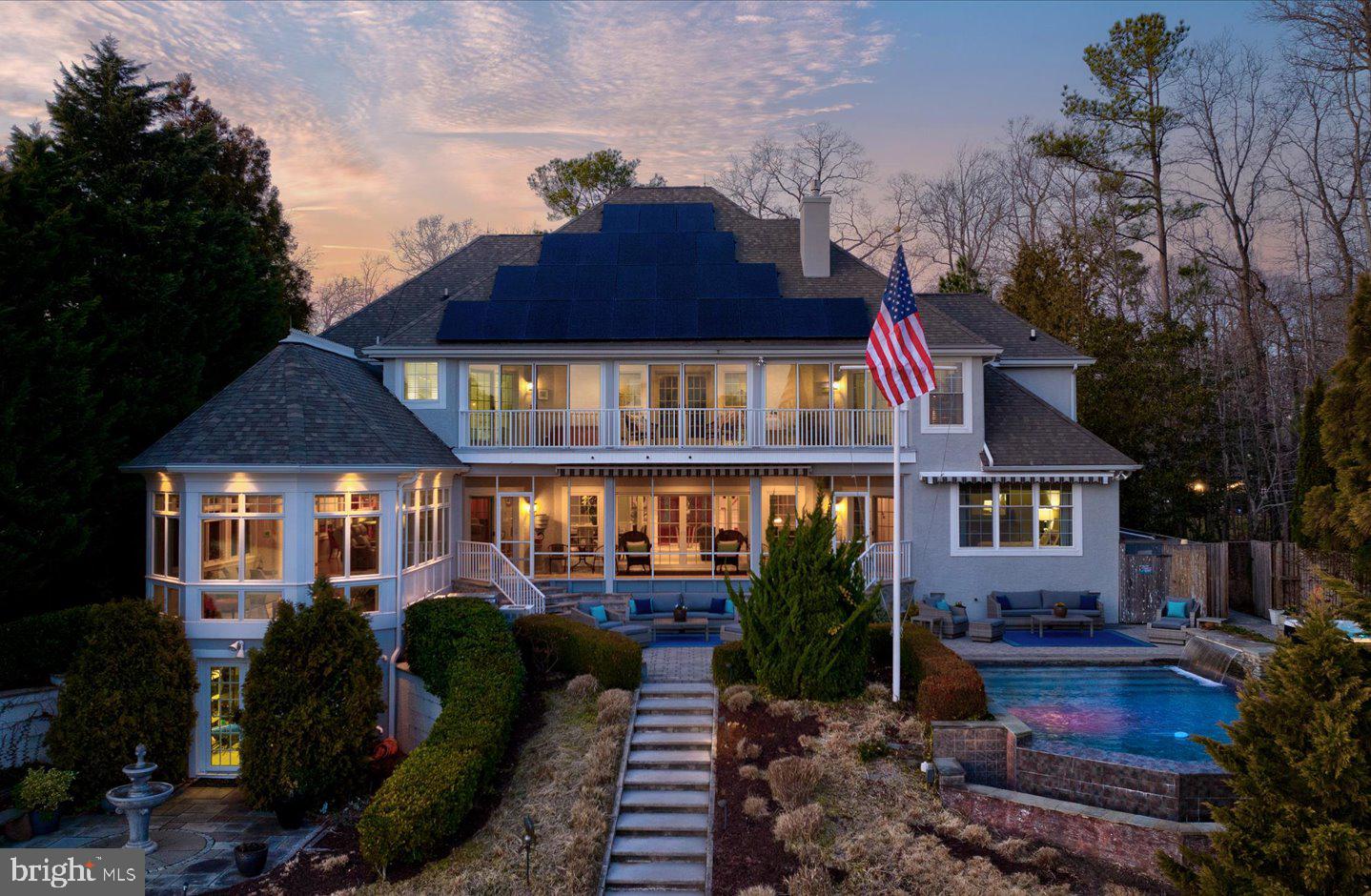 108 W BUCKINGHAM DRIVE
