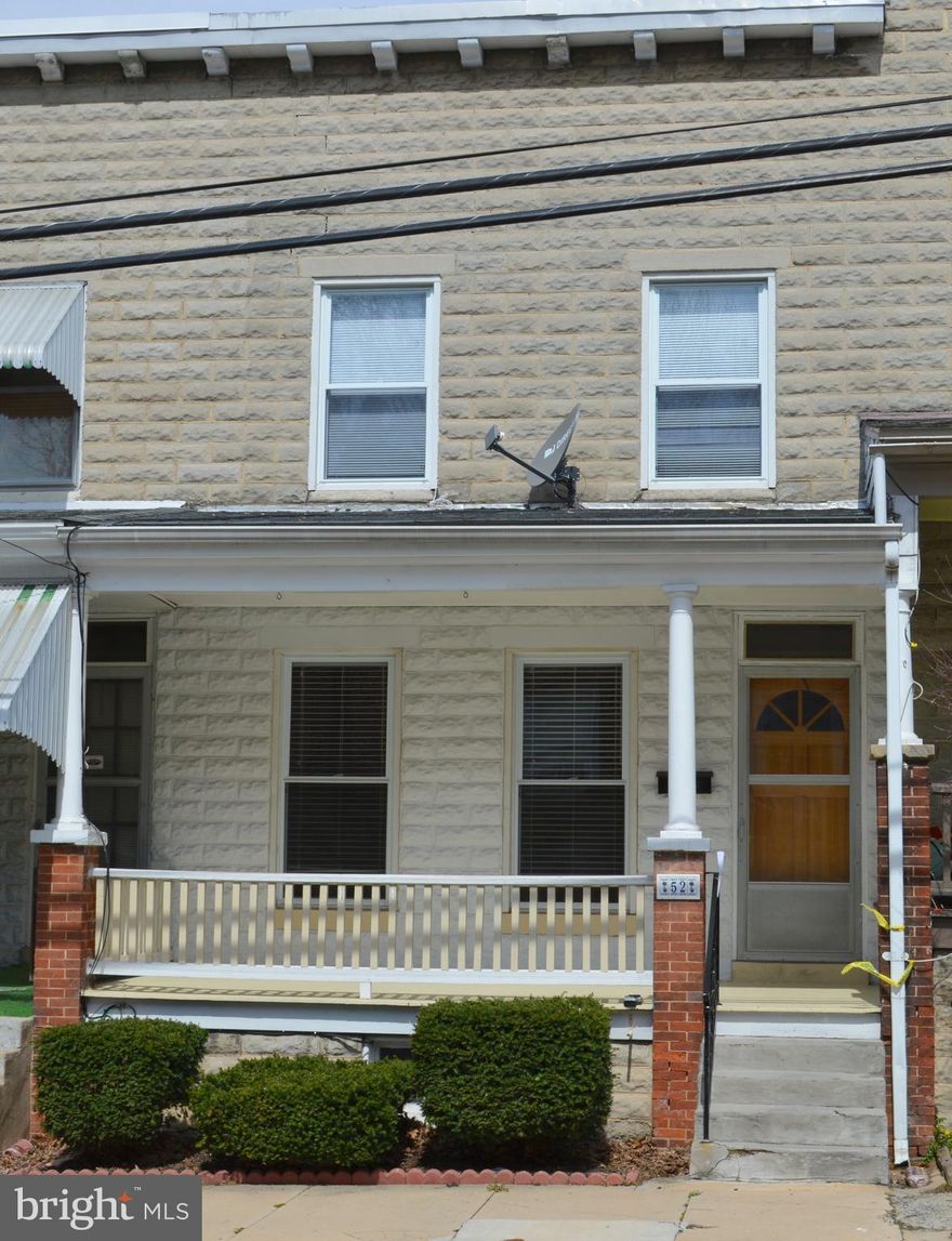 Very clean and move-in ready home offers 3 BR, 1.5 BA, spacious formal living and dining RM, very nice and roomy kitchen leading to a deck overlooking a fenced rear yard. Very large bedrooms on upper level ready for your family to settle in. Balcony off of one of the bedrooms make a great place to sip your coffee in the morning or gaze at the stars at nights . hard wood floors, Lots of storage