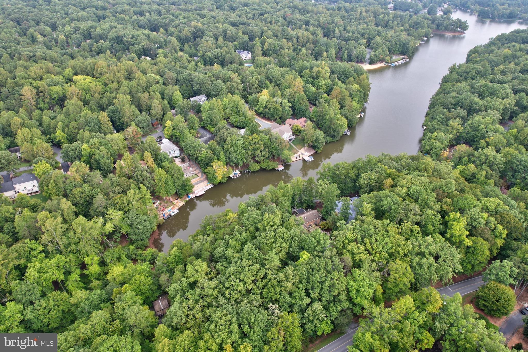LAKE MONTICELLO - Land