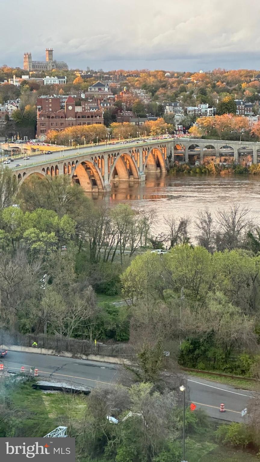 ROSSLYN - Residential