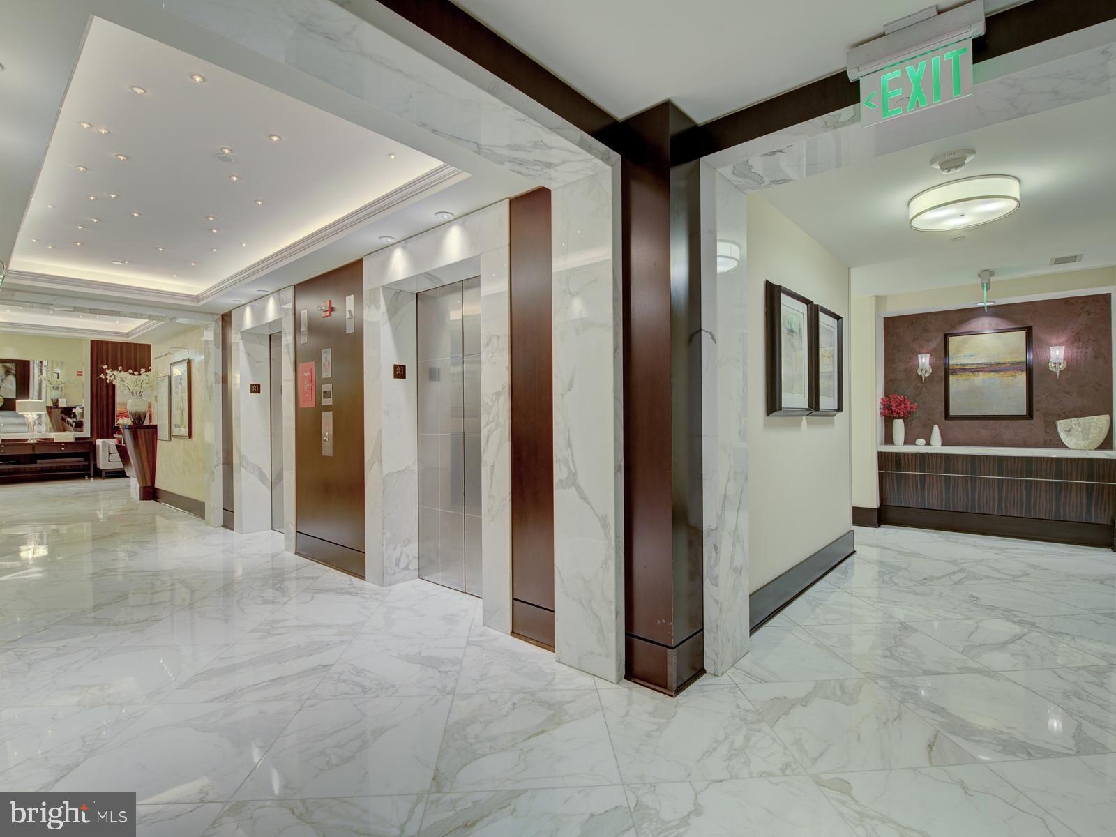 ROSSLYN - Residential