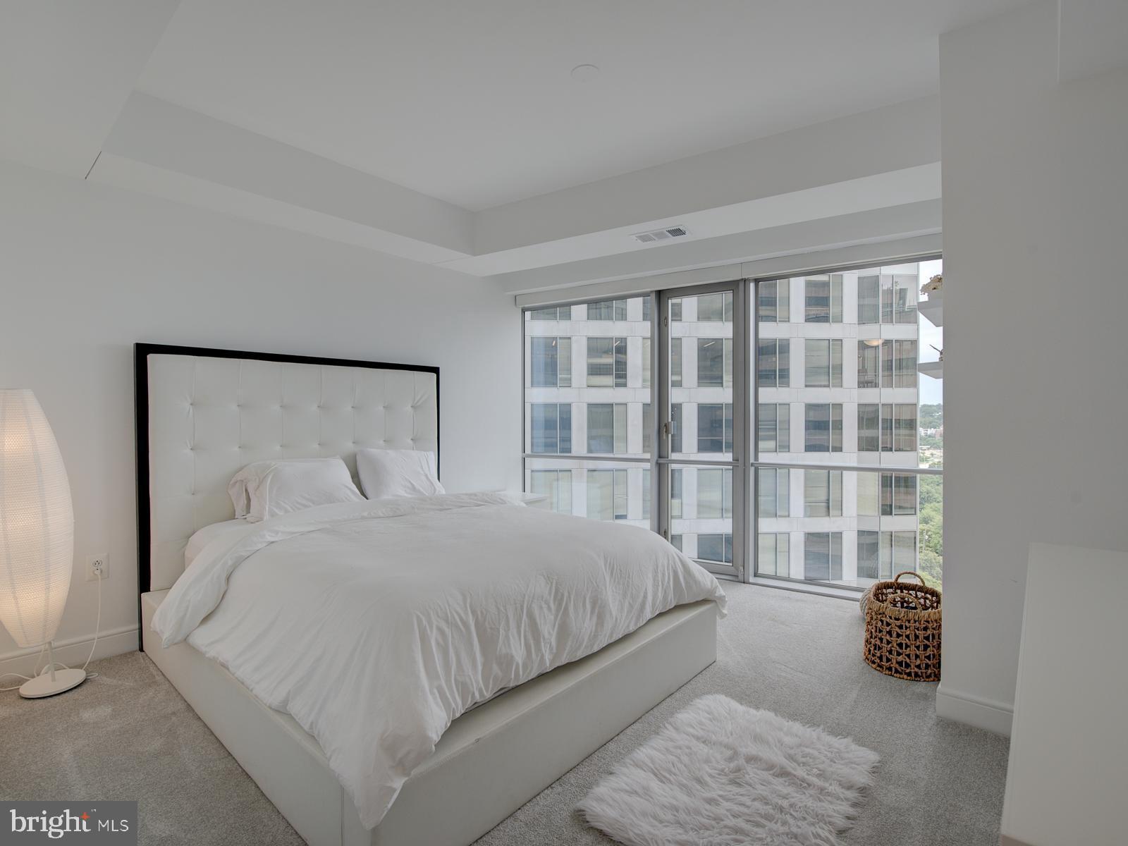 ROSSLYN - Residential