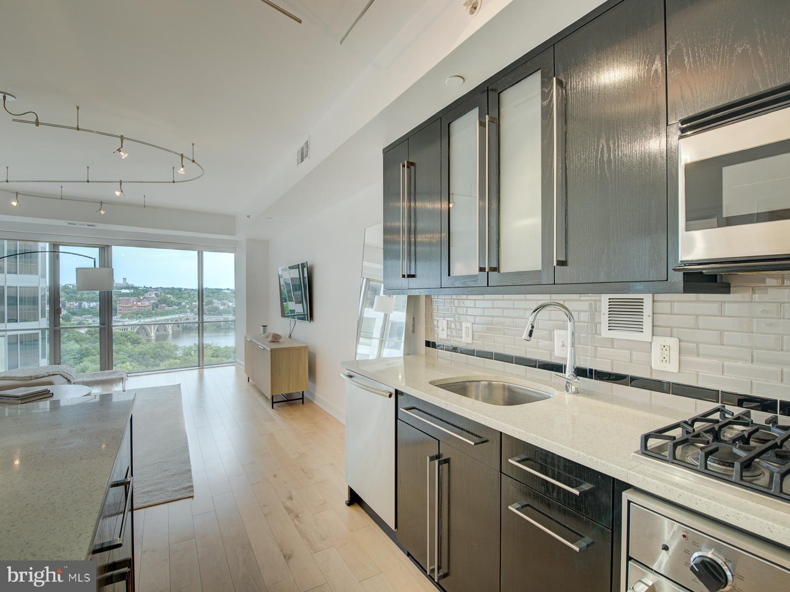 ROSSLYN - Residential