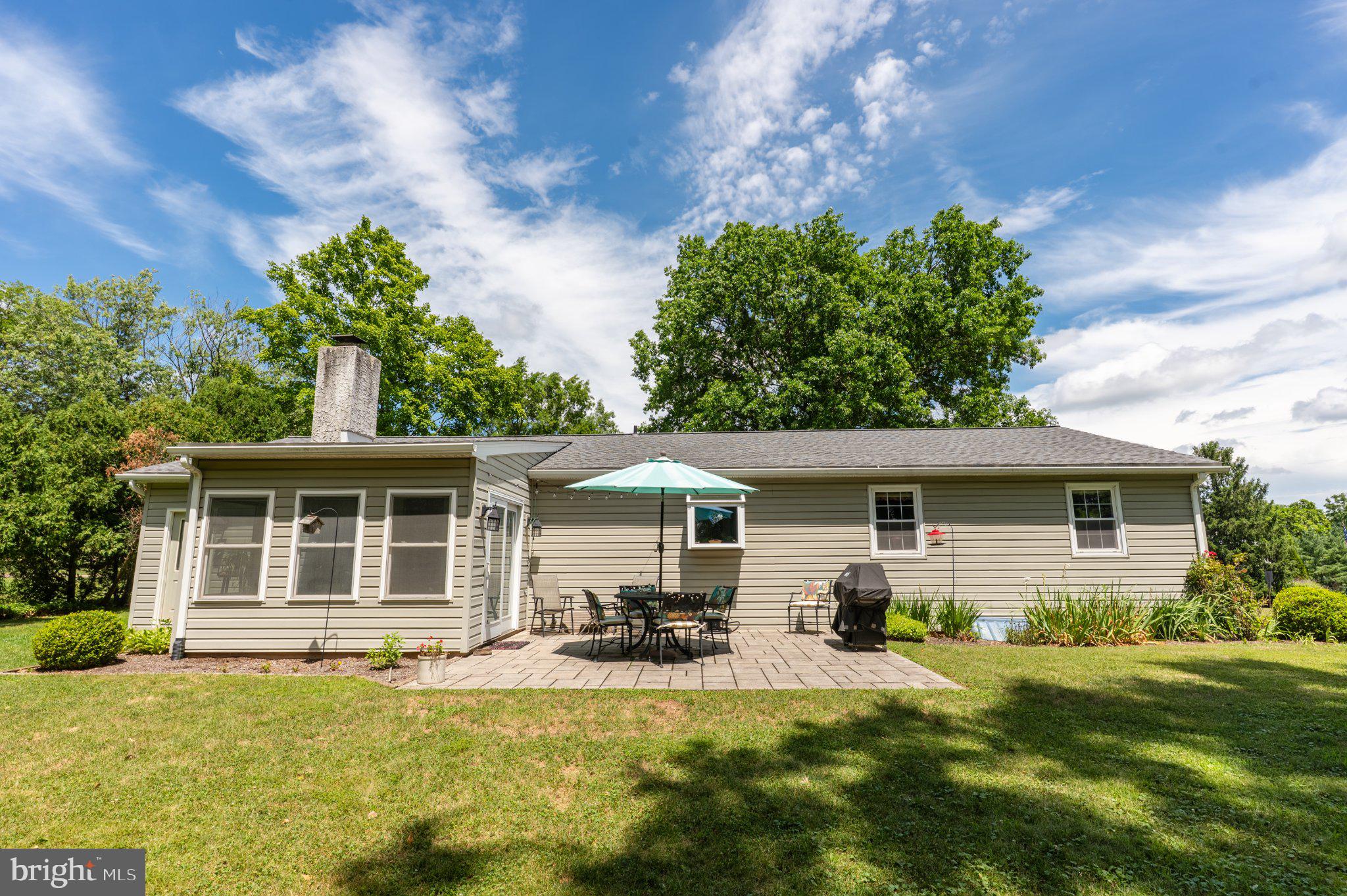 1507 TENNIS CIRCLE